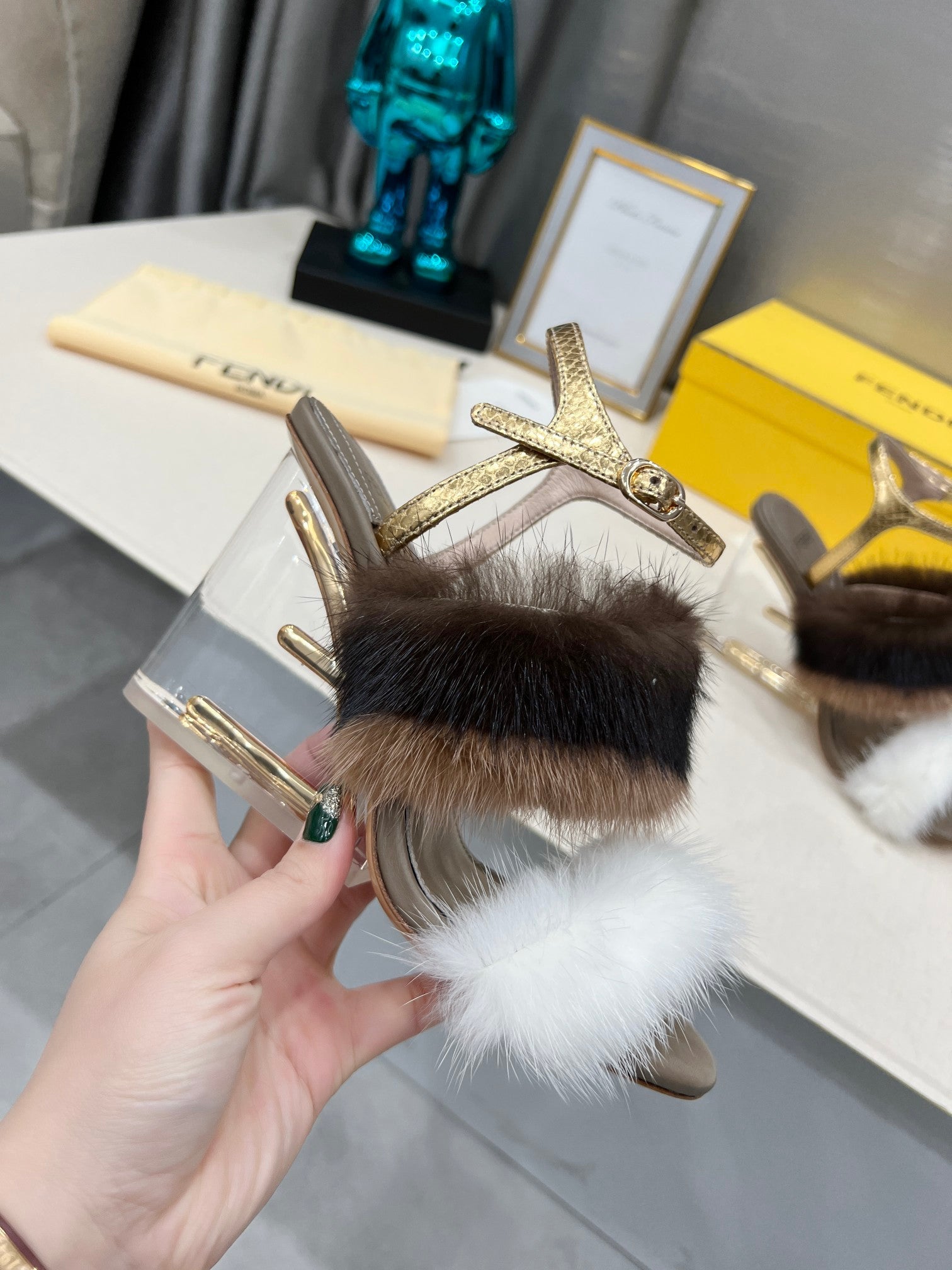 Luxury Shoes - FED - 676