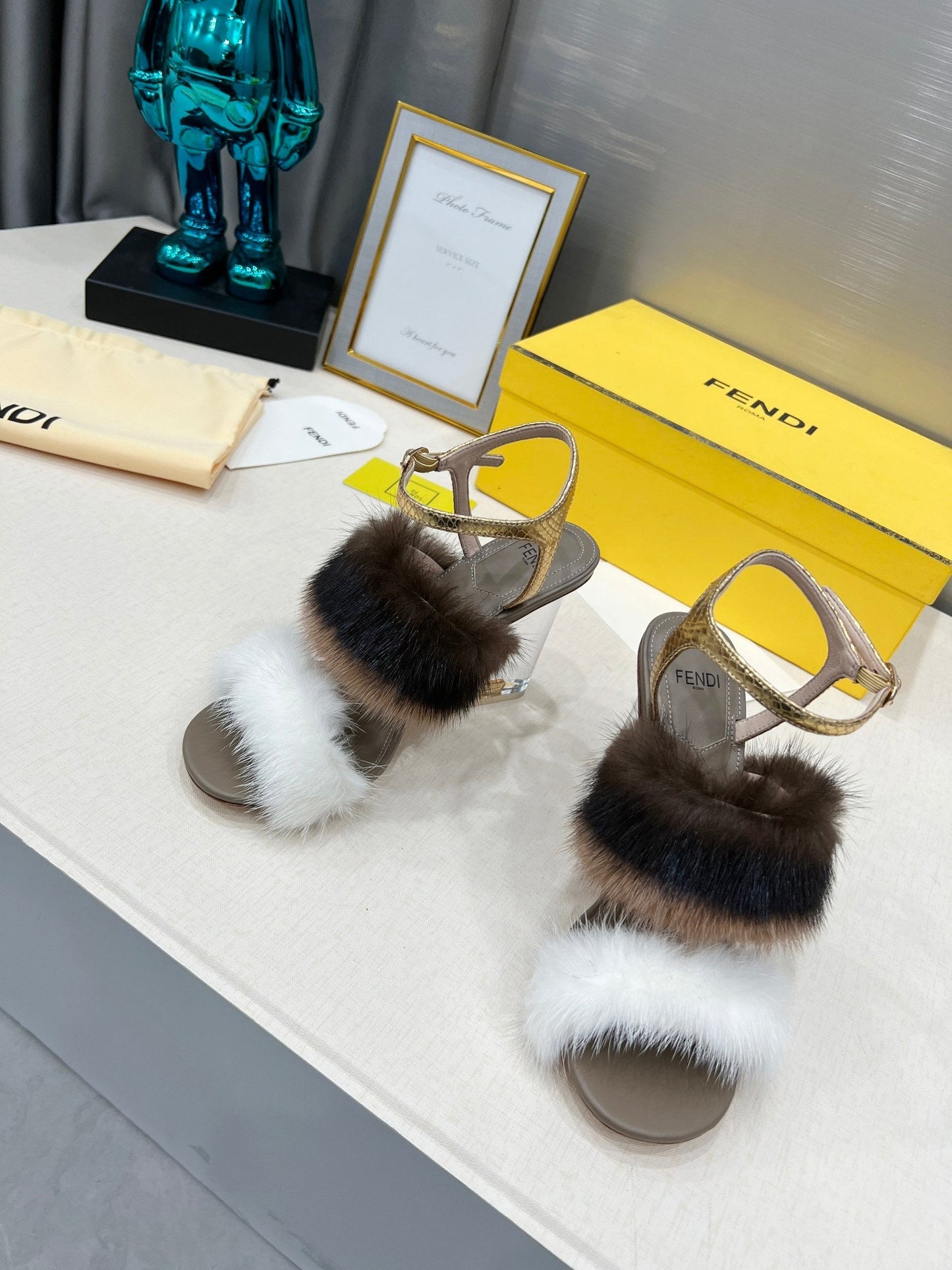 Luxury Shoes - FED - 676