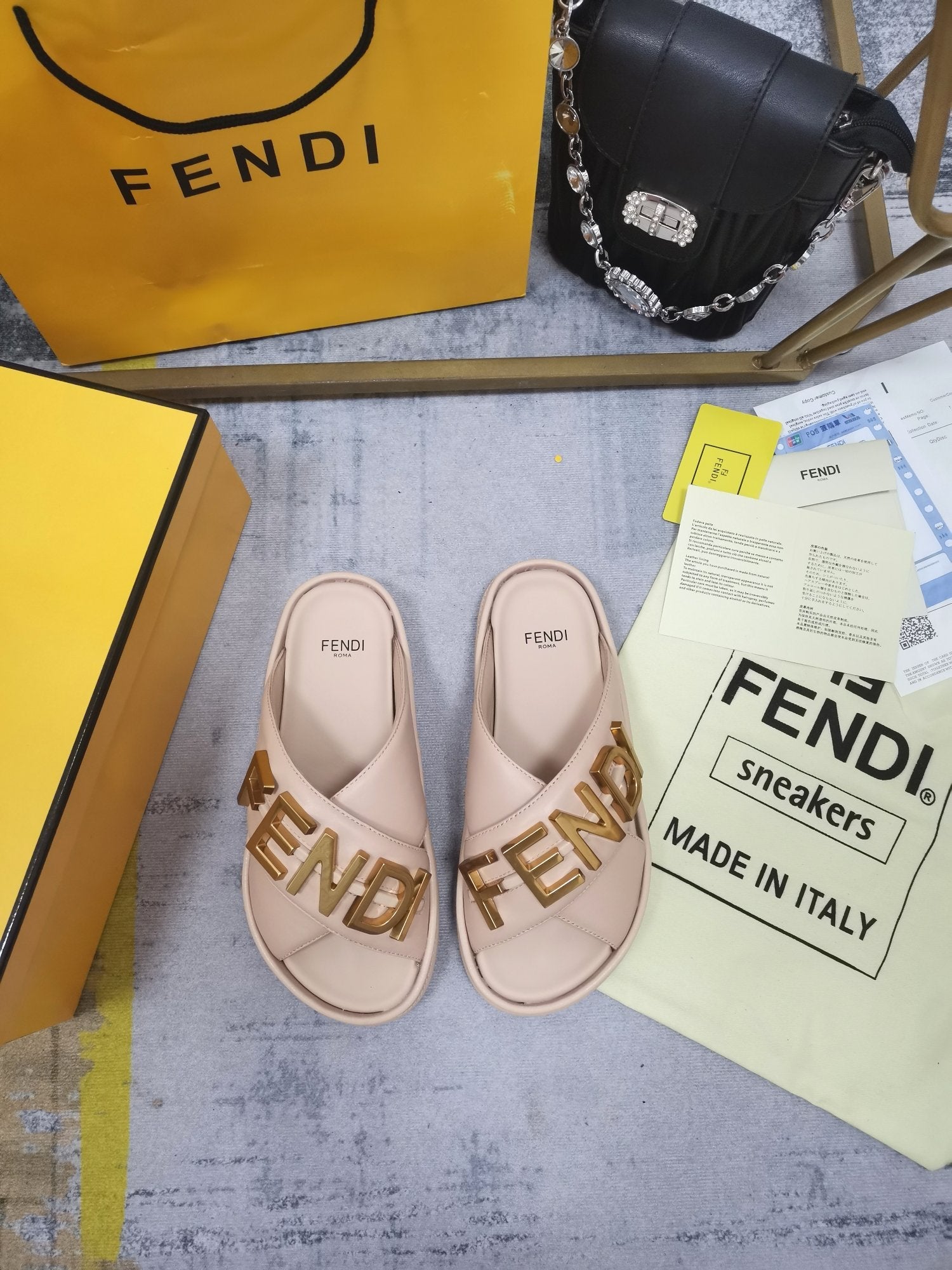 Luxury Shoes - FED - 672