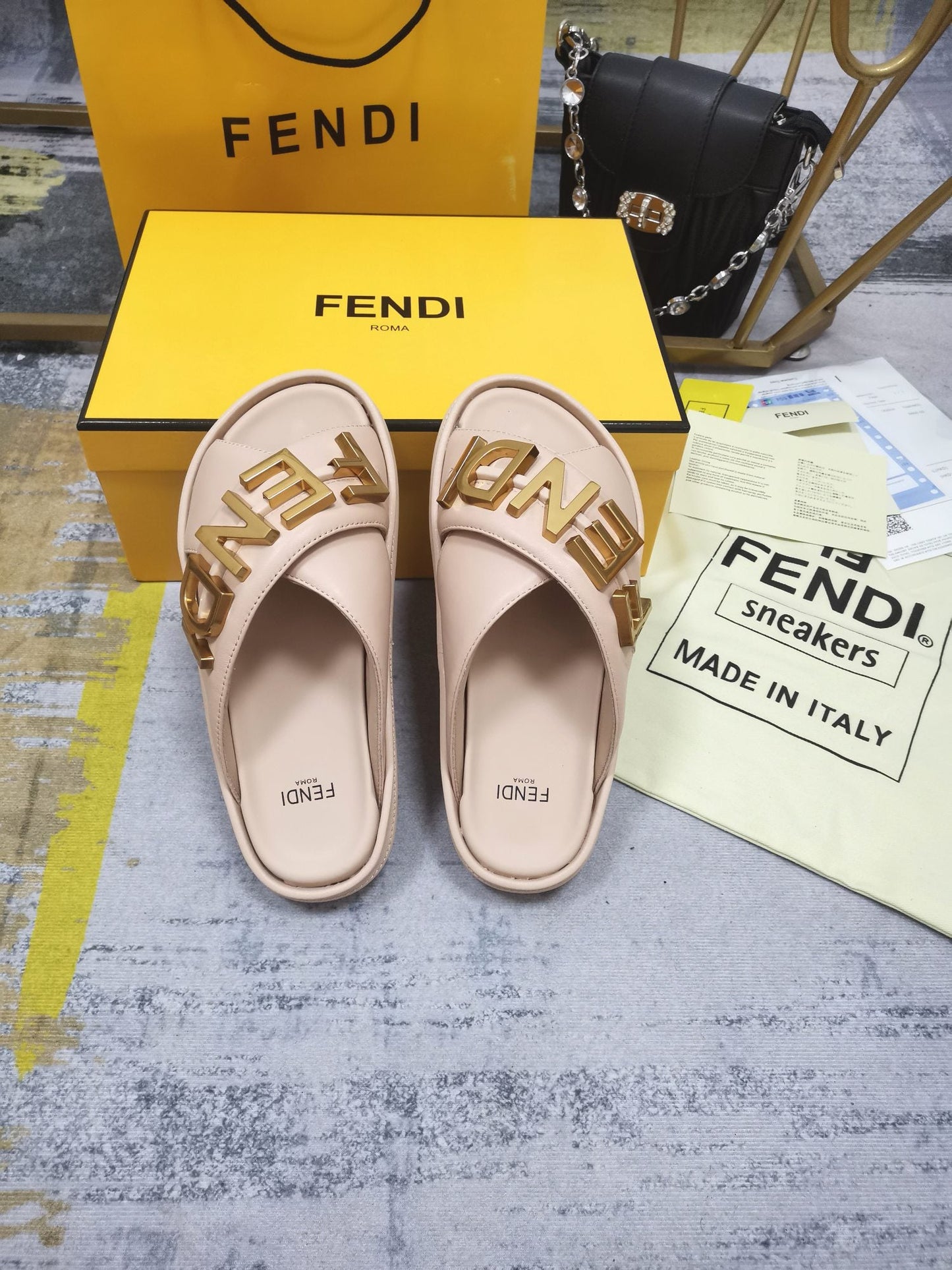 Luxury Shoes - FED - 672