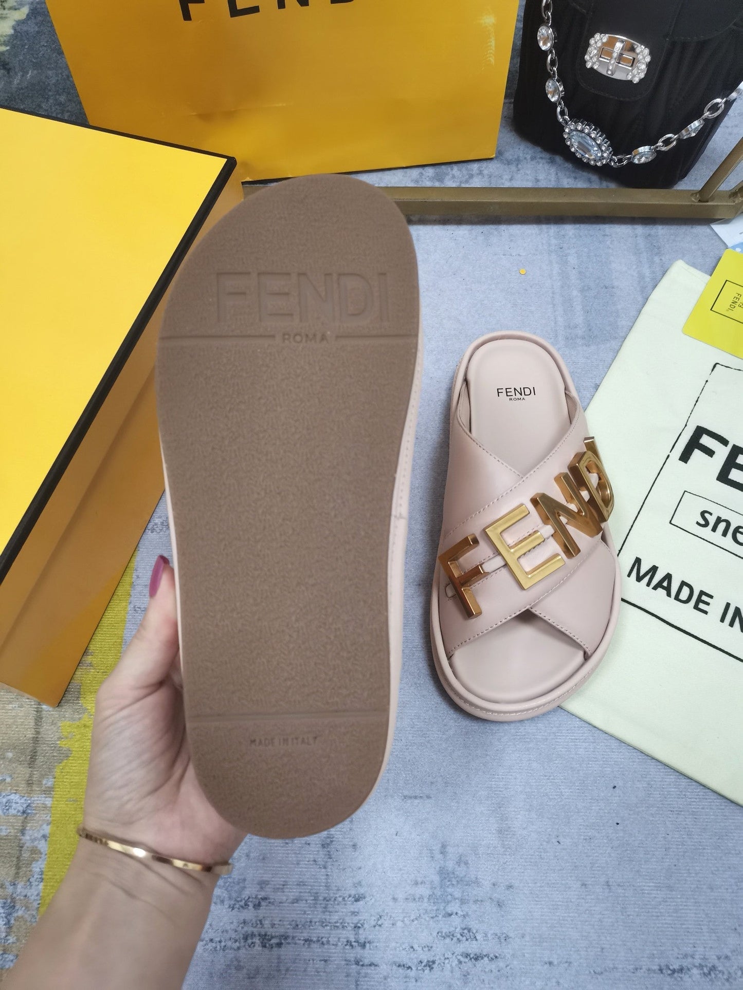 Luxury Shoes - FED - 672
