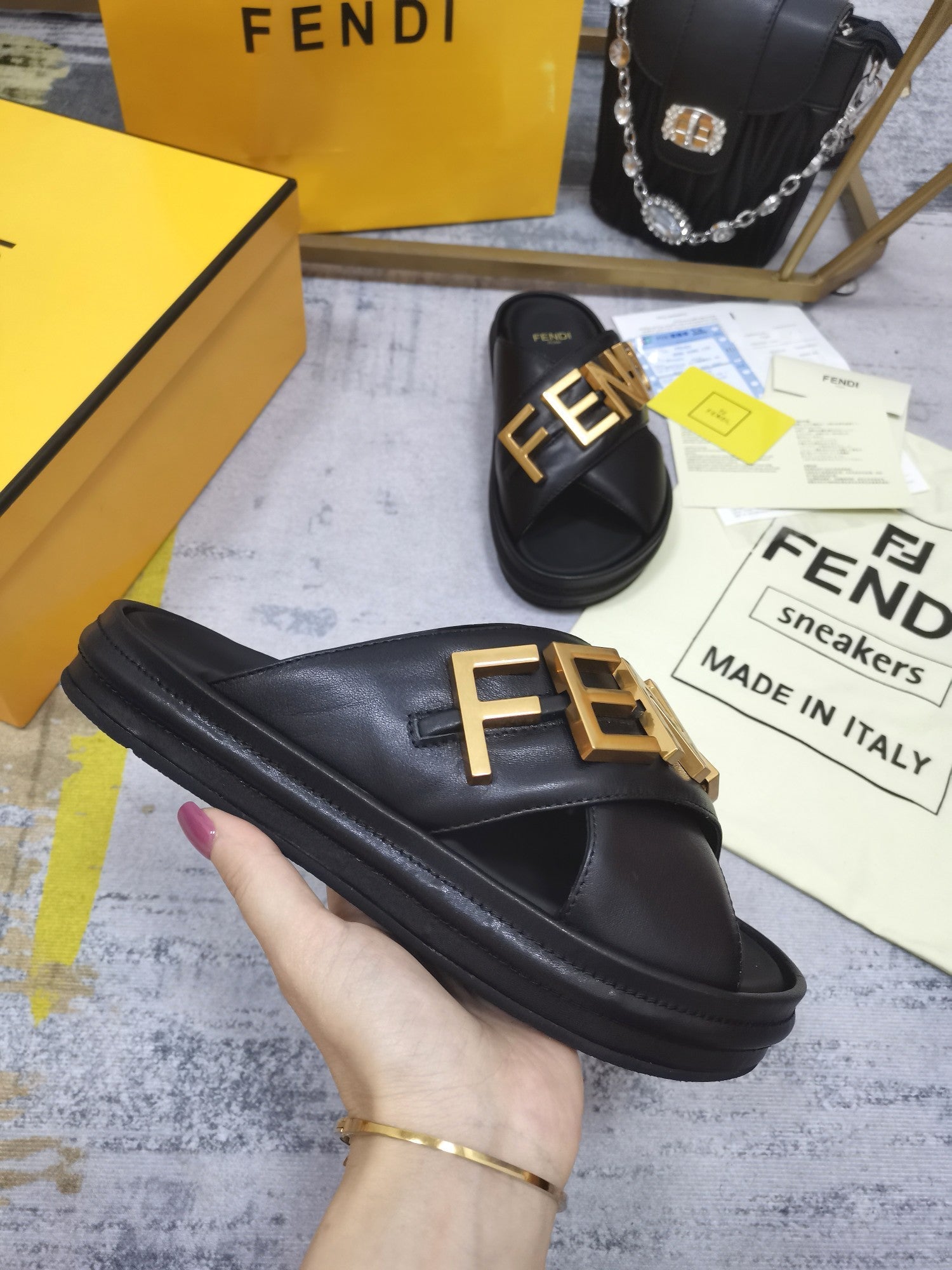Luxury Shoes - FED - 673
