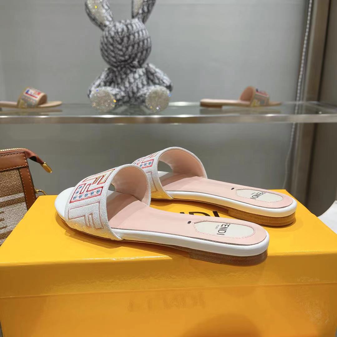 Luxury Shoes - FED - 555