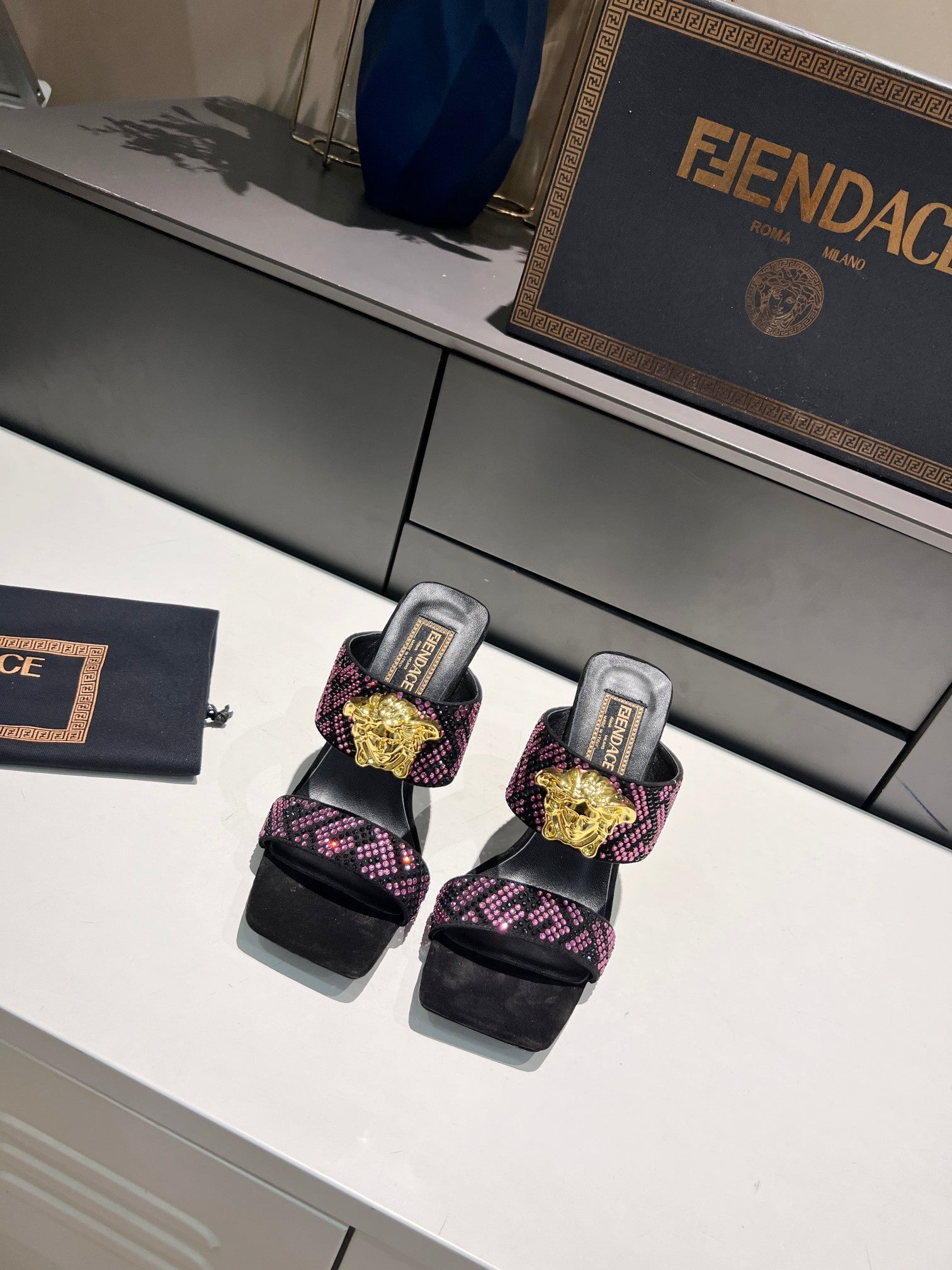 Luxury Shoes - FED - 511