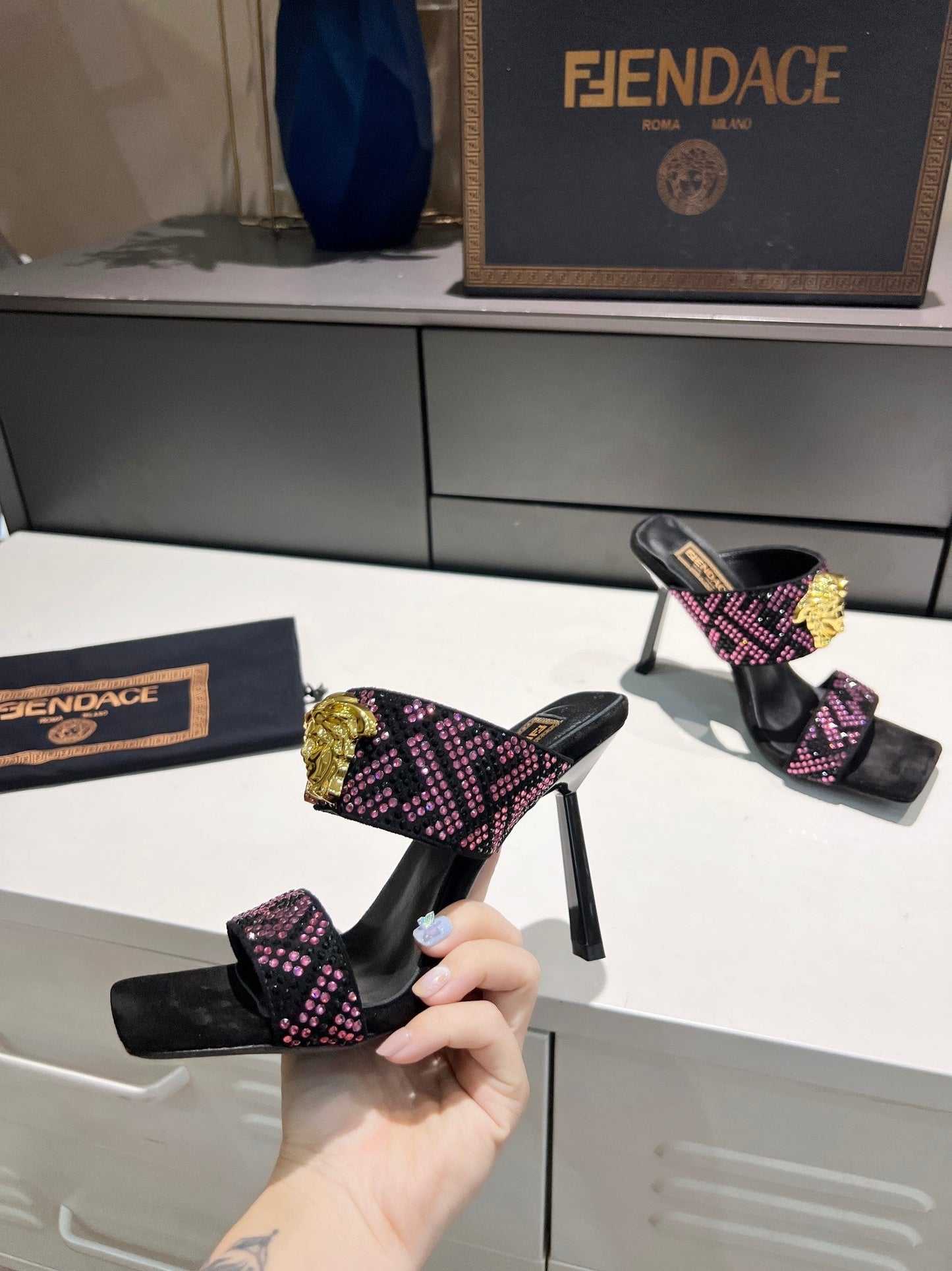 Luxury Shoes - FED - 511