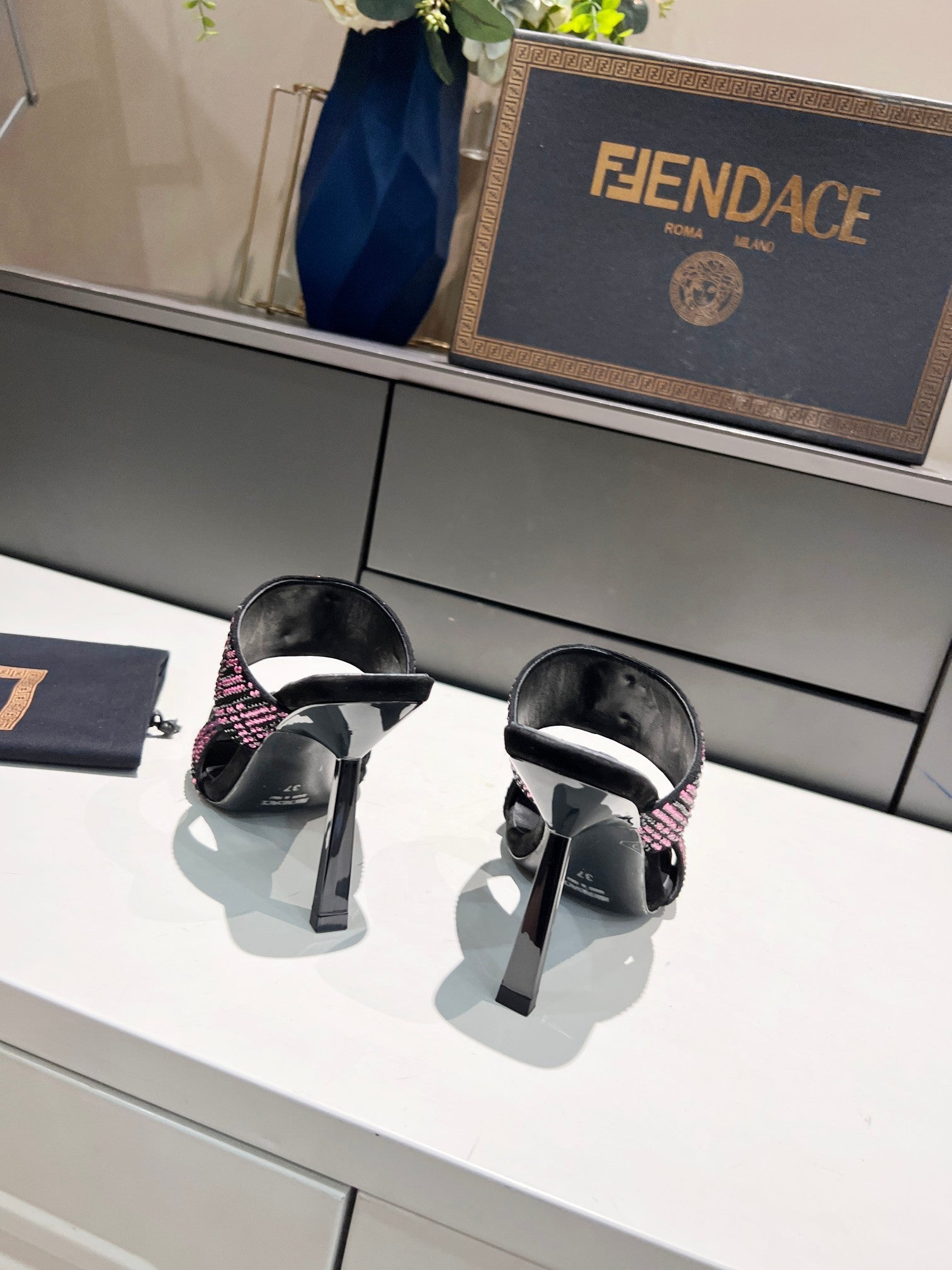 Luxury Shoes - FED - 511