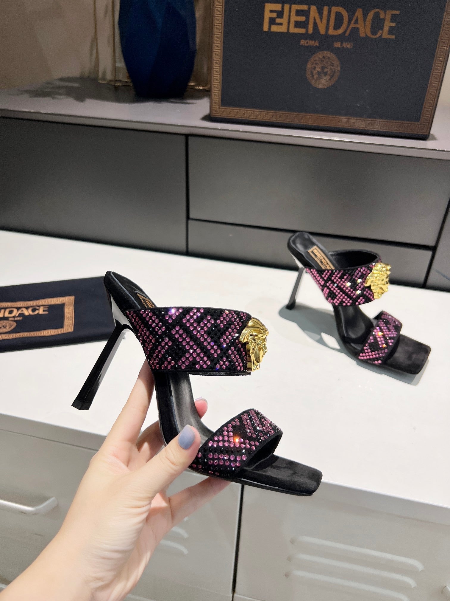 Luxury Shoes - FED - 511