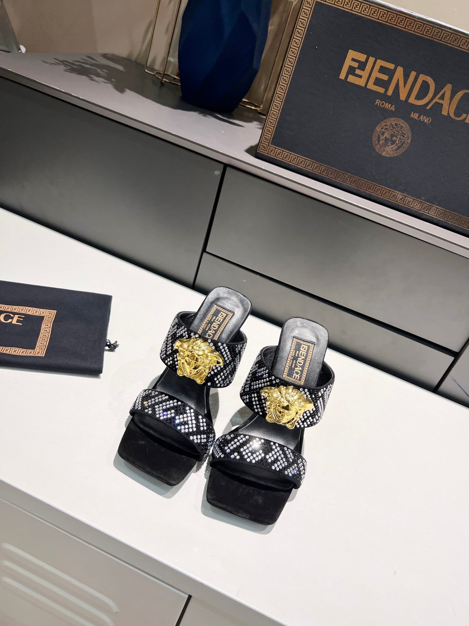 Luxury Shoes - FED - 512