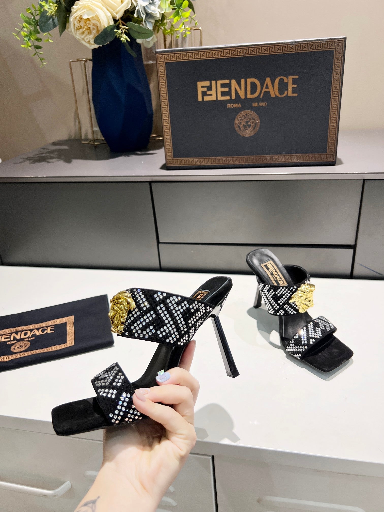 Luxury Shoes - FED - 512