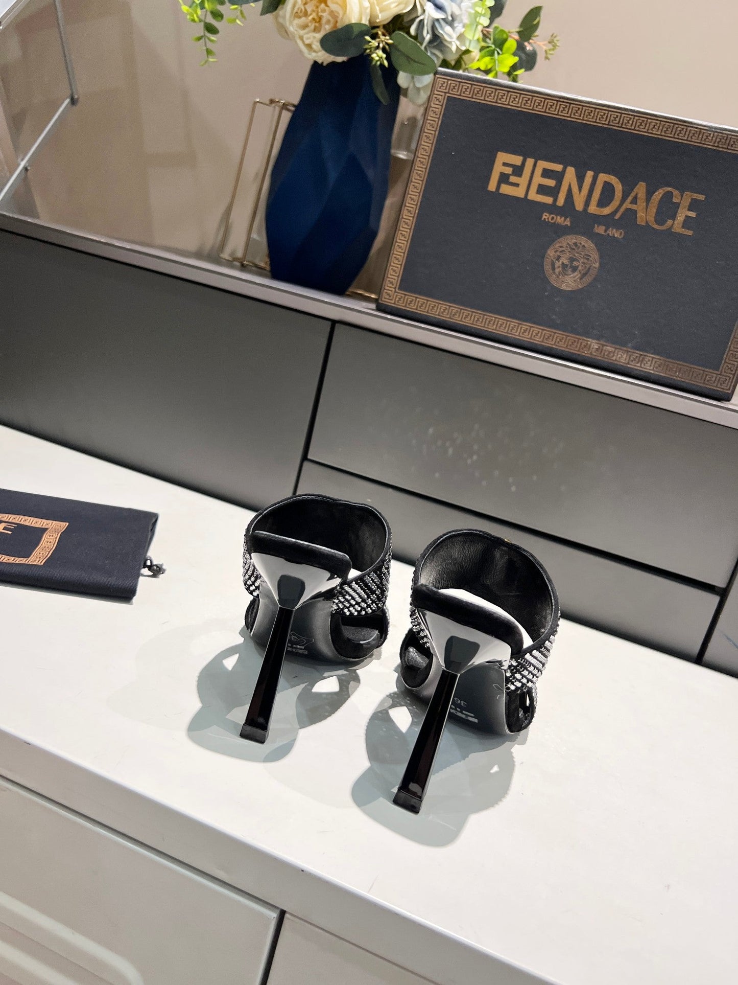 Luxury Shoes - FED - 512