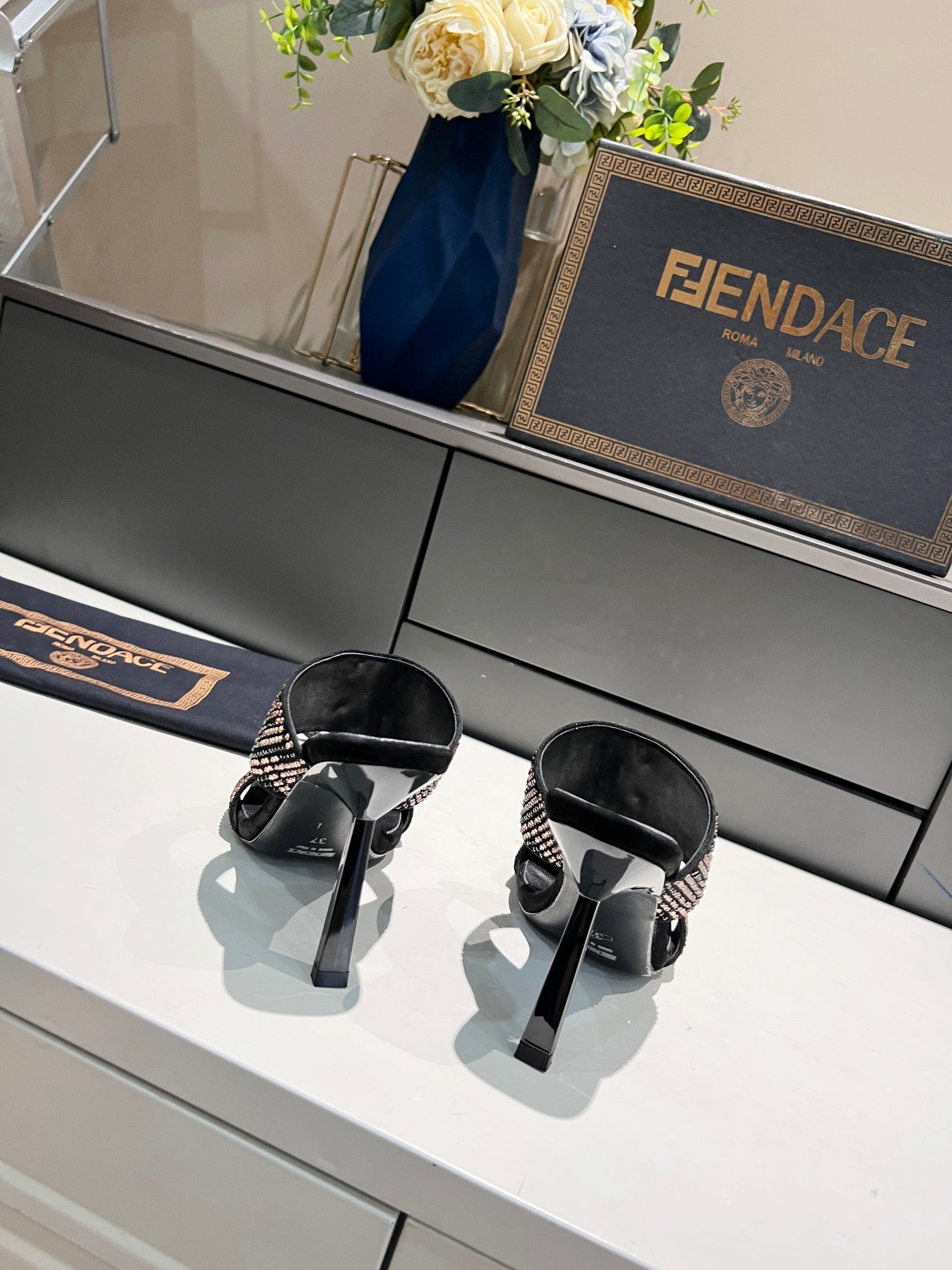 Luxury Shoes - FED - 510