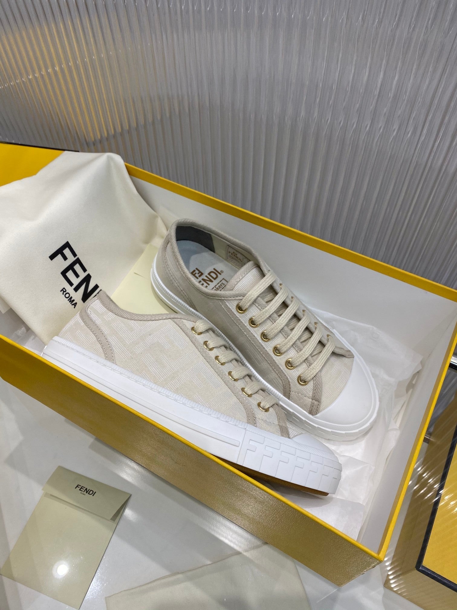 Luxury Shoes - FED - 507