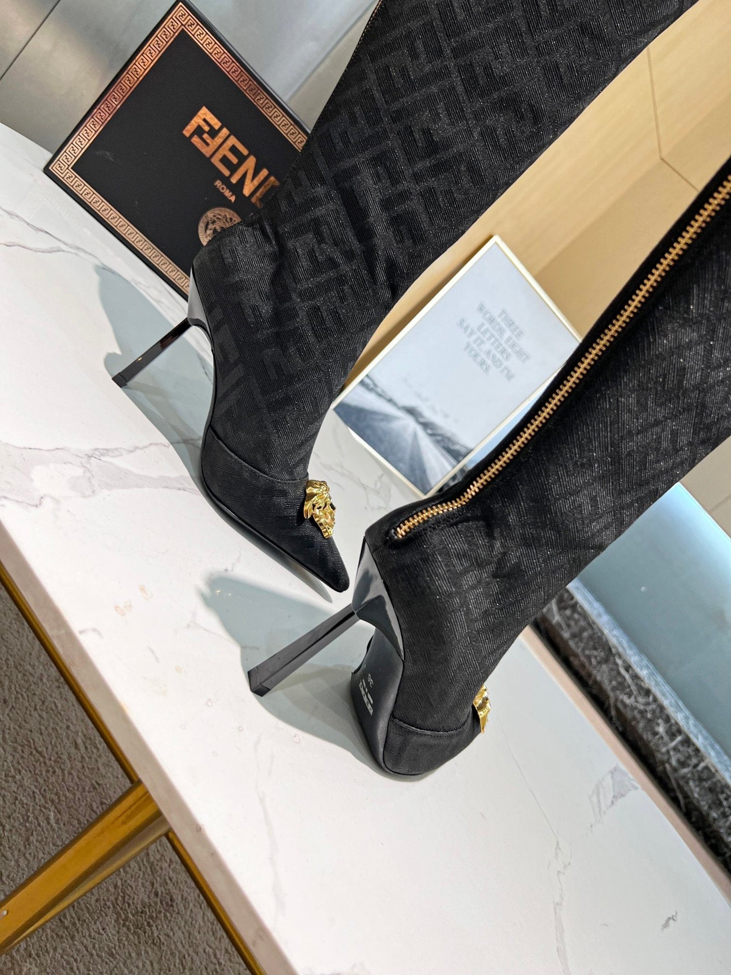 Luxury Shoes - FED - 388