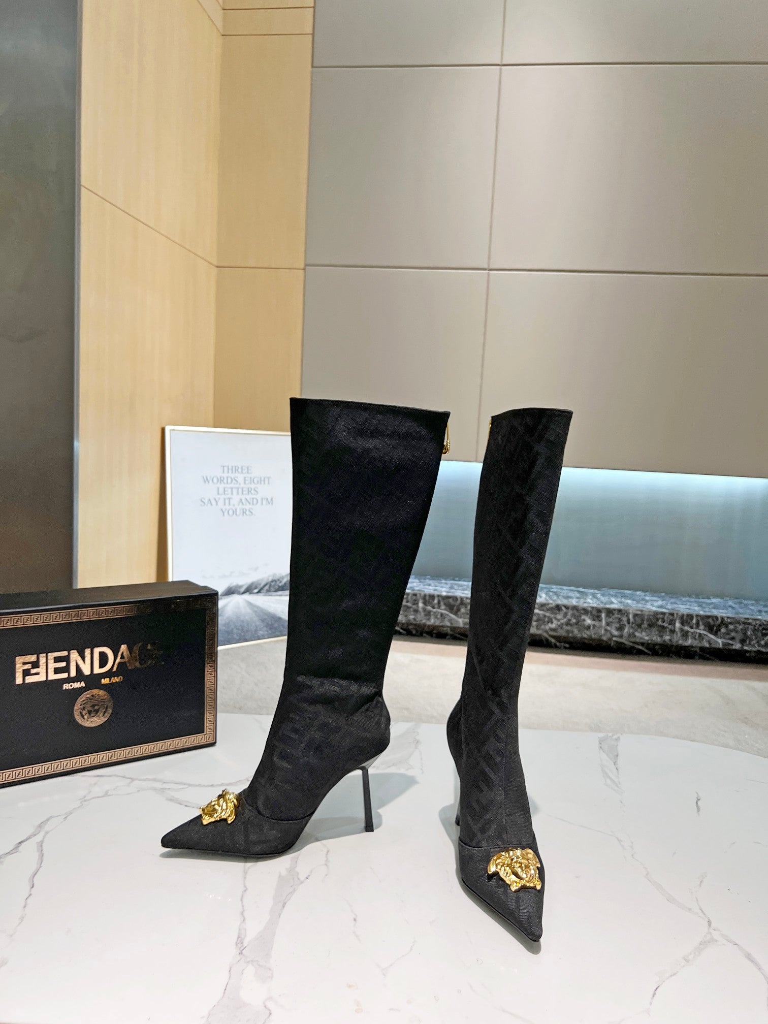 Luxury Shoes - FED - 388