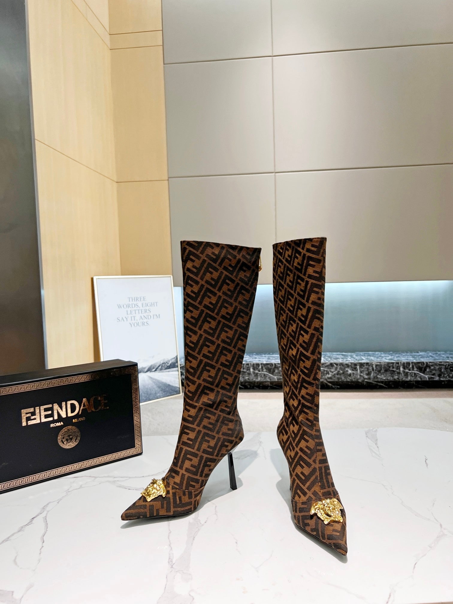 Luxury Shoes - FED - 390