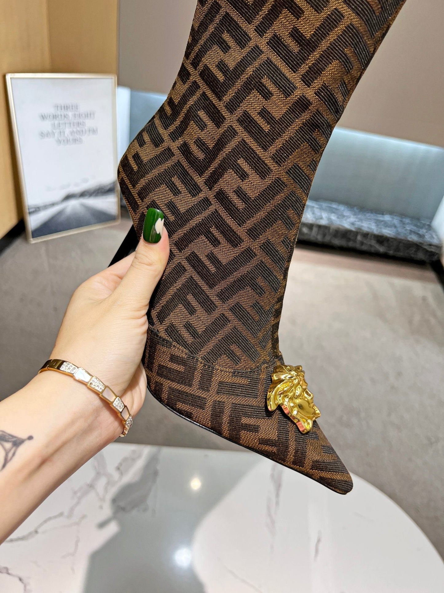 Luxury Shoes - FED - 390