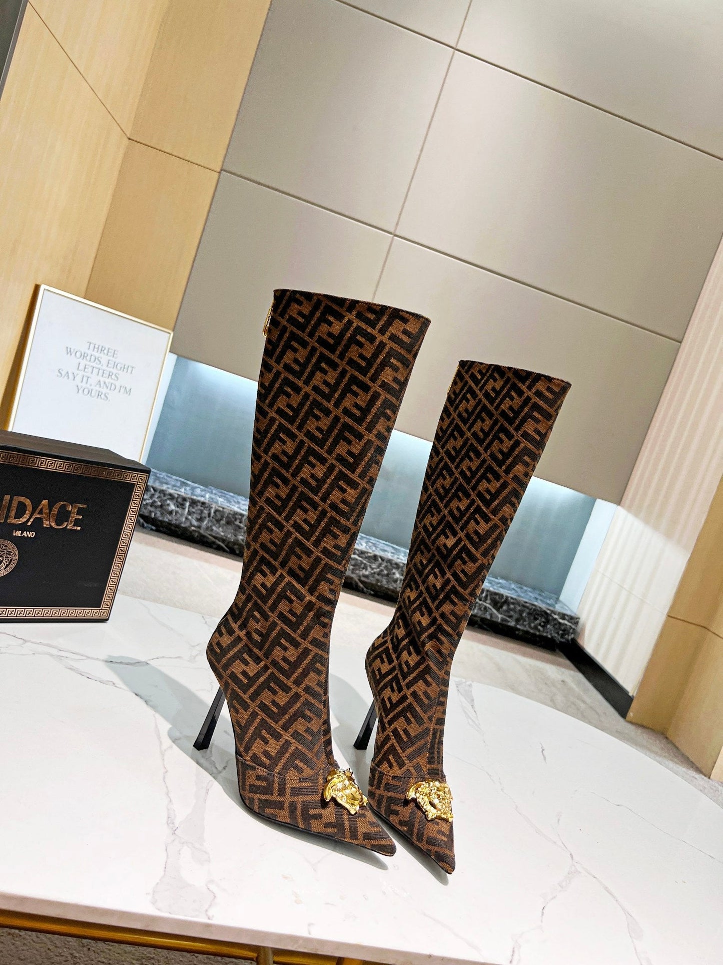 Luxury Shoes - FED - 390