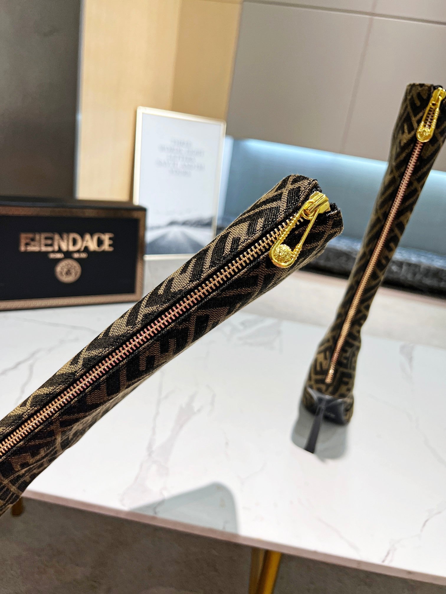 Luxury Shoes - FED - 387