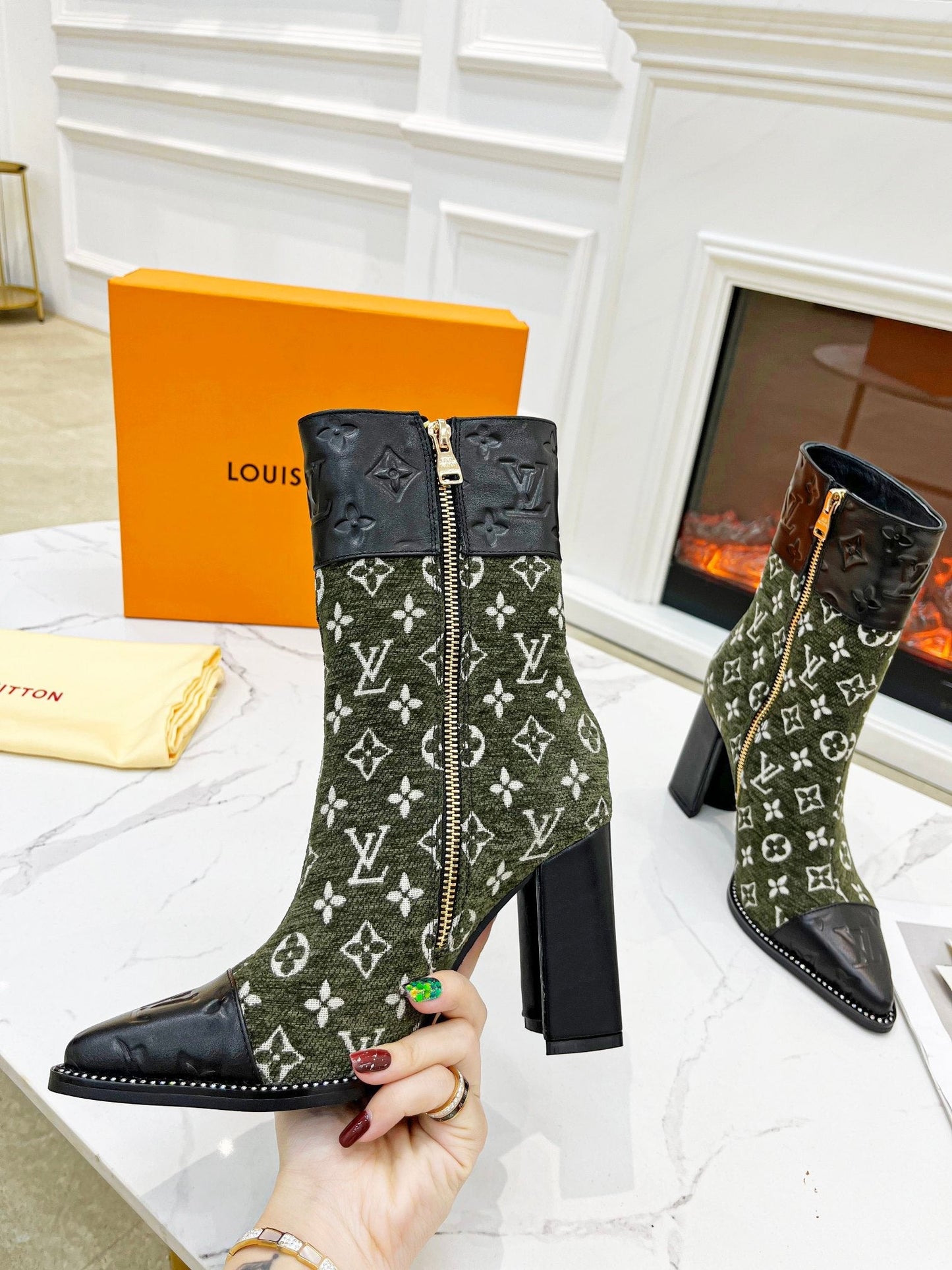 Luxury Shoes - LU-V - 1044