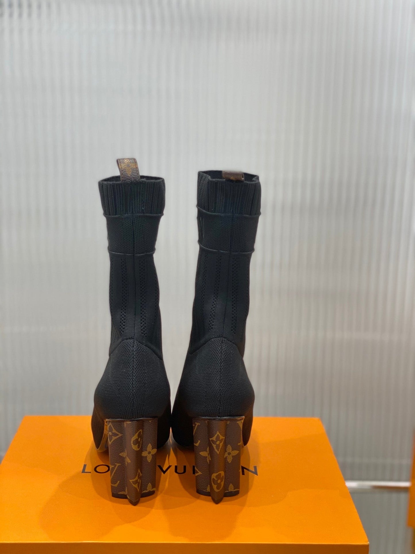 Luxury Shoes - LU-V - 1054