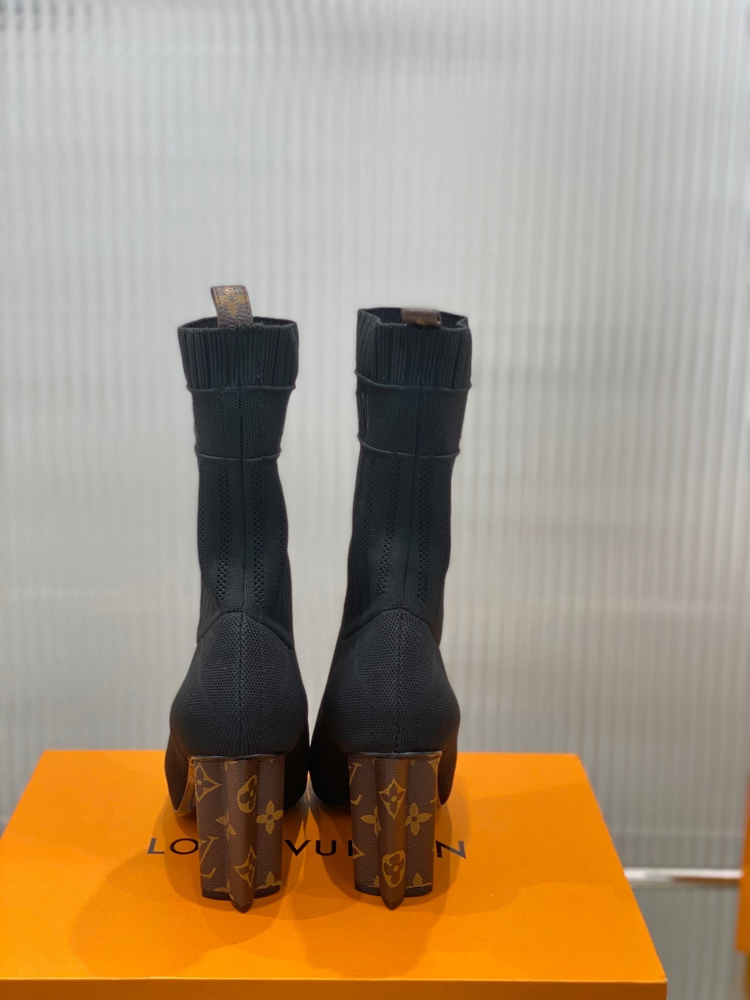 Luxury Shoes - LU-V - 1054