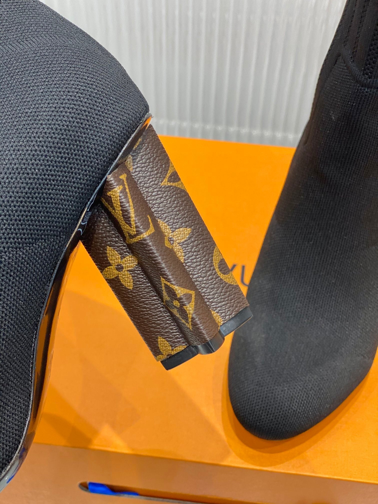 Luxury Shoes - LU-V - 1054