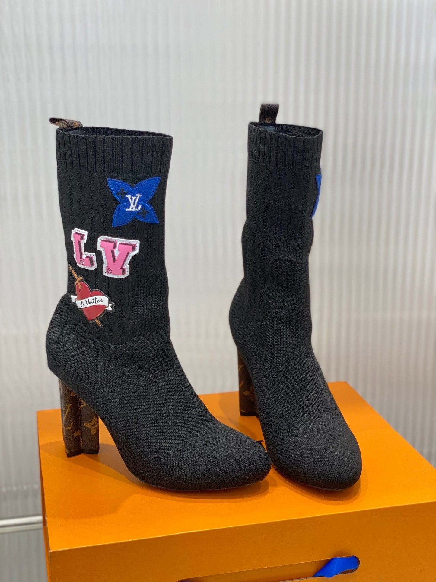 Luxury Shoes - LU-V - 1057