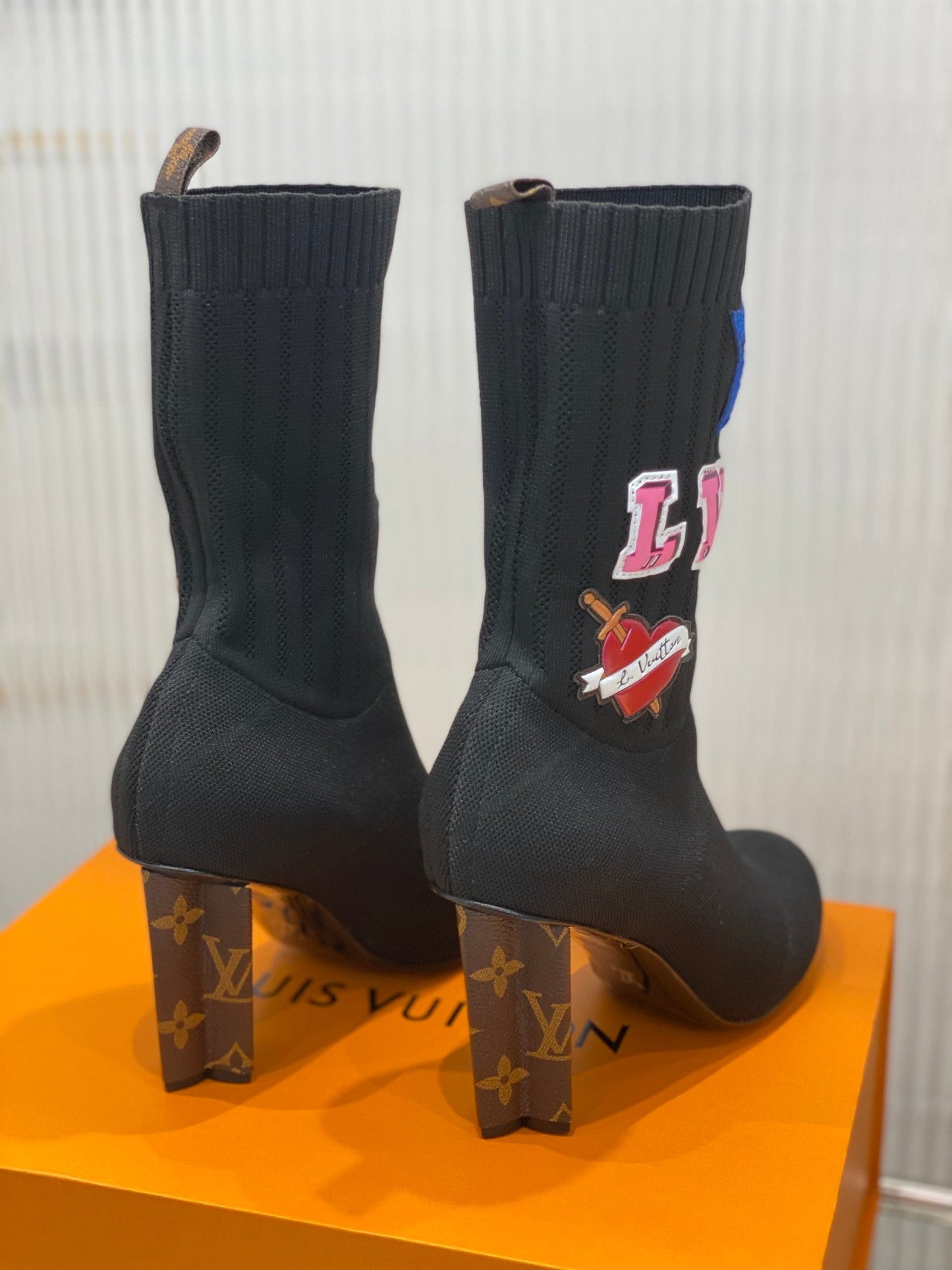 Luxury Shoes - LU-V - 1057