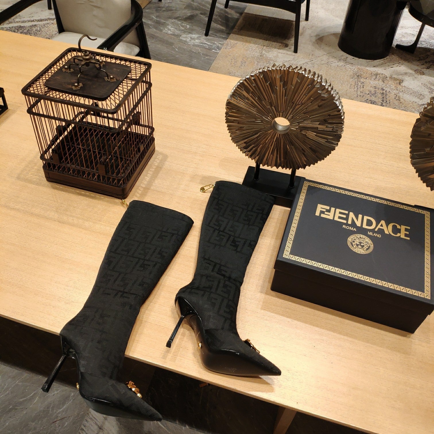 Luxury Shoes - FED - 450