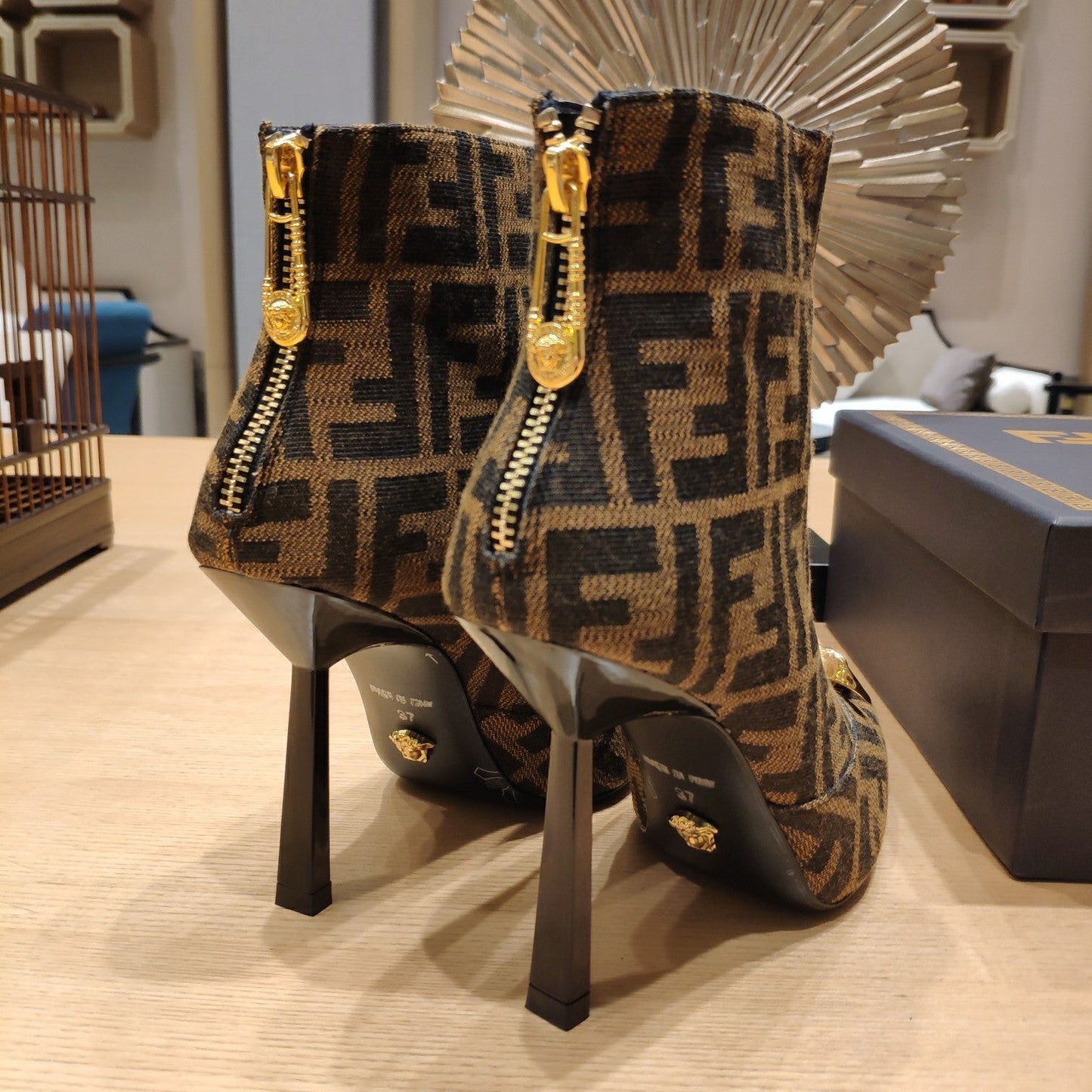 Luxury Shoes - FED - 447