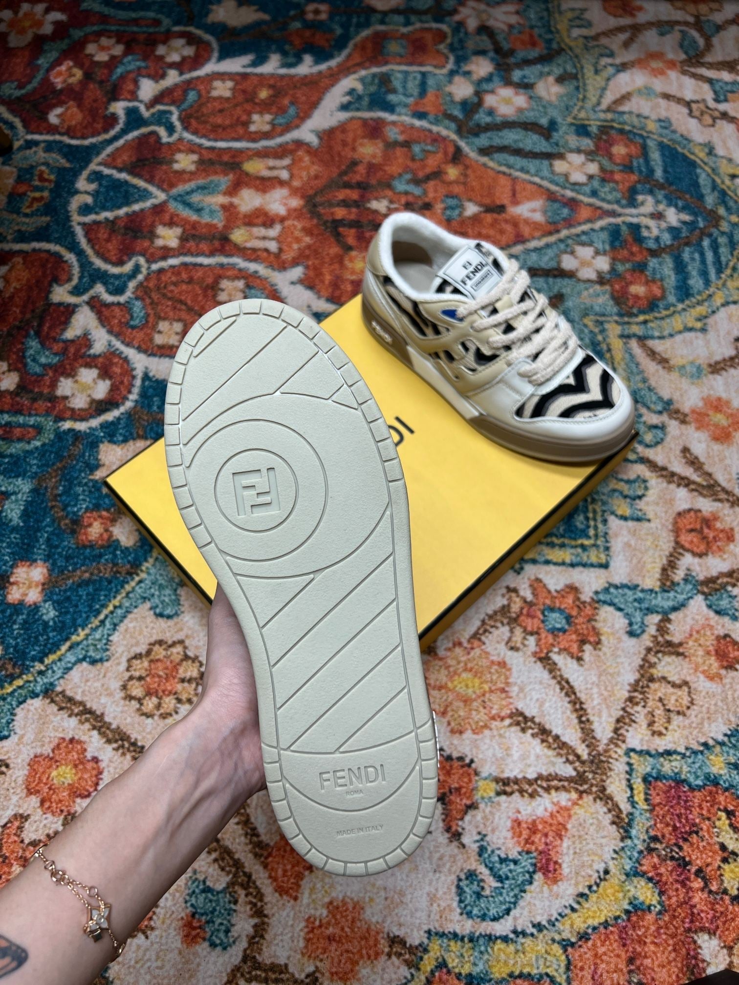 Luxury Shoes - FED - 426