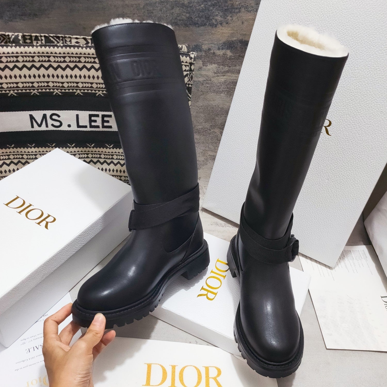 Luxury Shoes - DIR - 900