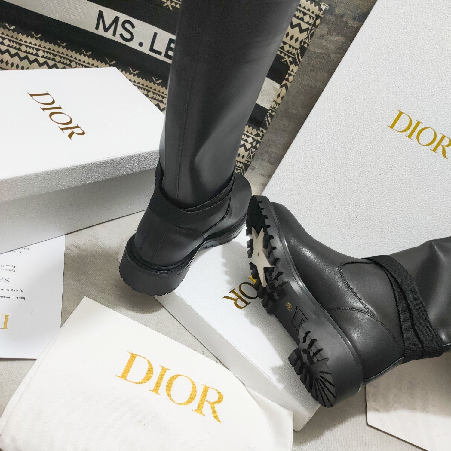 Luxury Shoes - DIR - 900