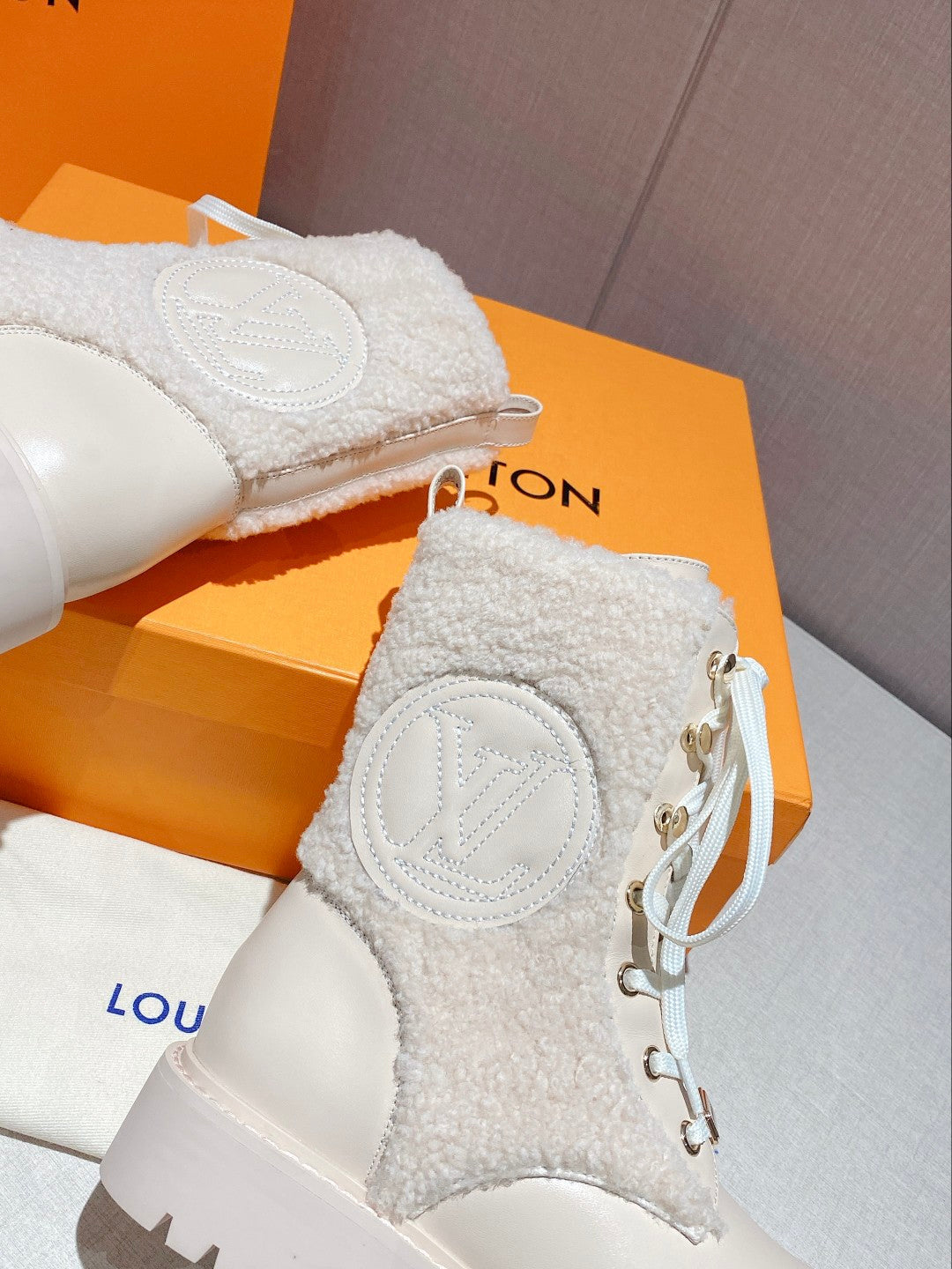 Luxury Shoes - LU-V - 617