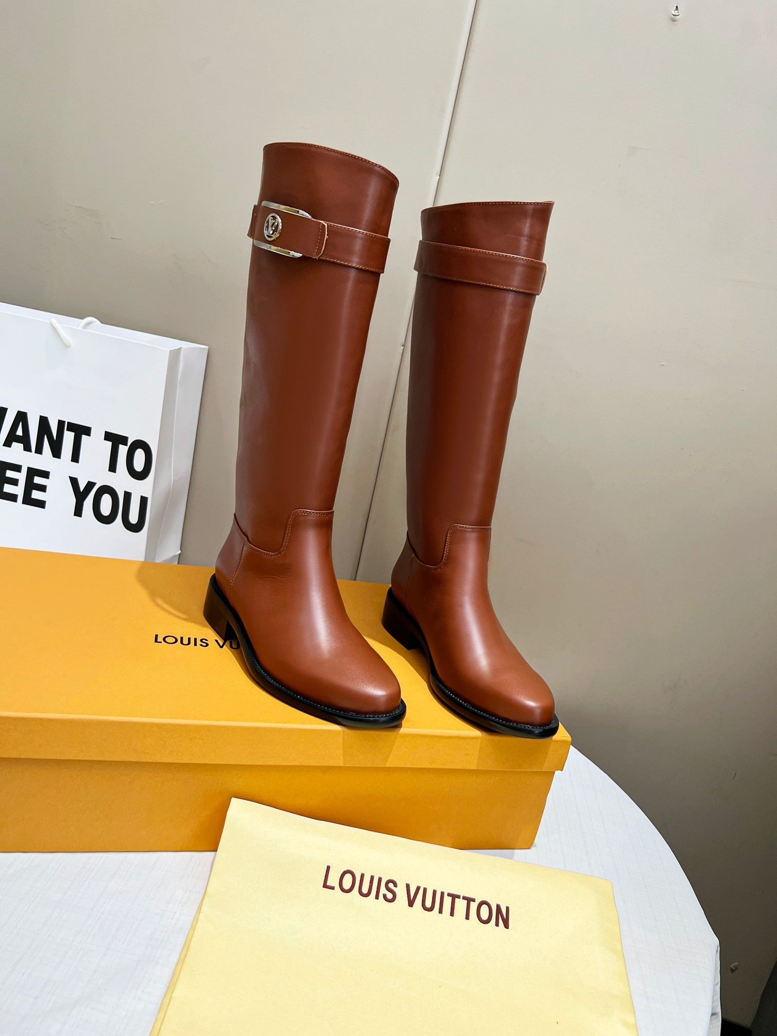 Luxury Shoes - LU-V - 500