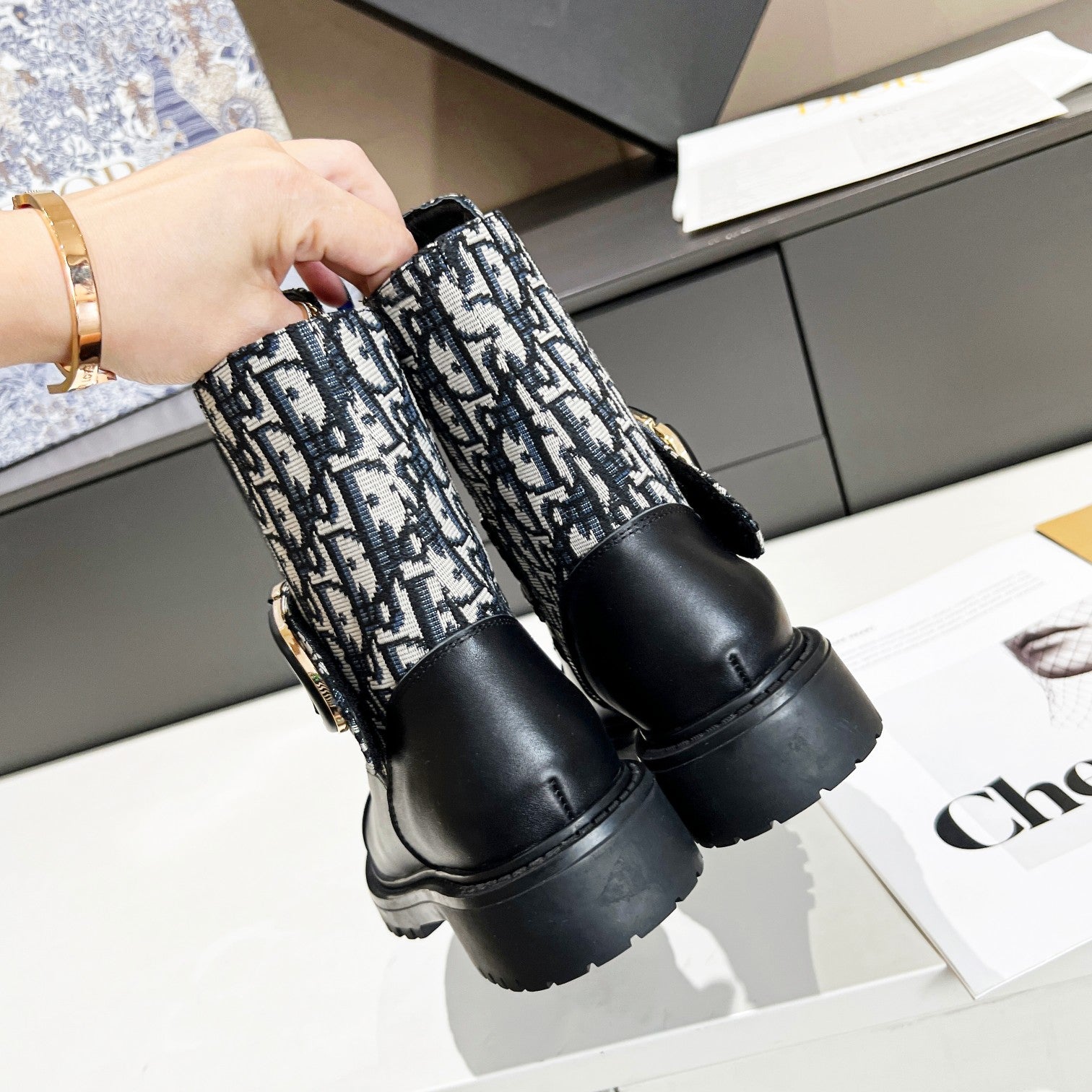 Luxury Shoes - DIR - 880