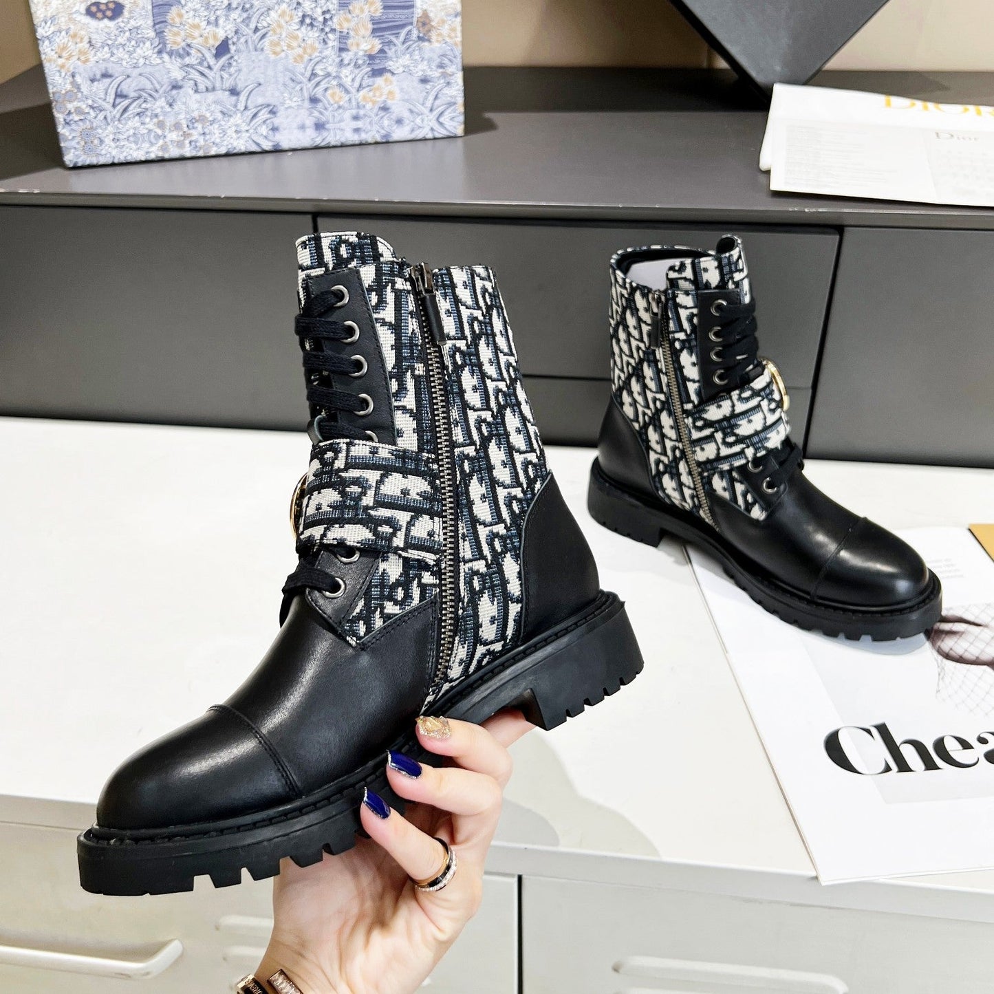 Luxury Shoes - DIR - 803