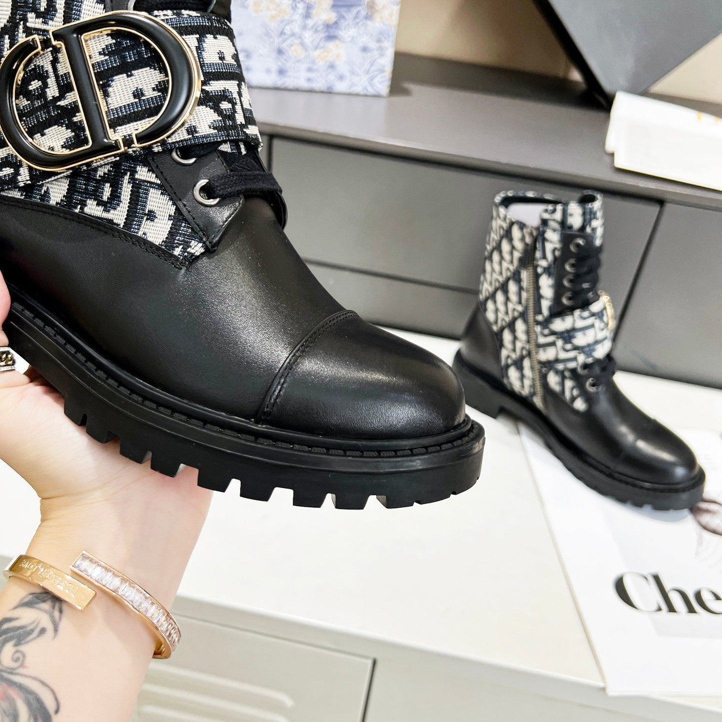 Luxury Shoes - DIR - 880