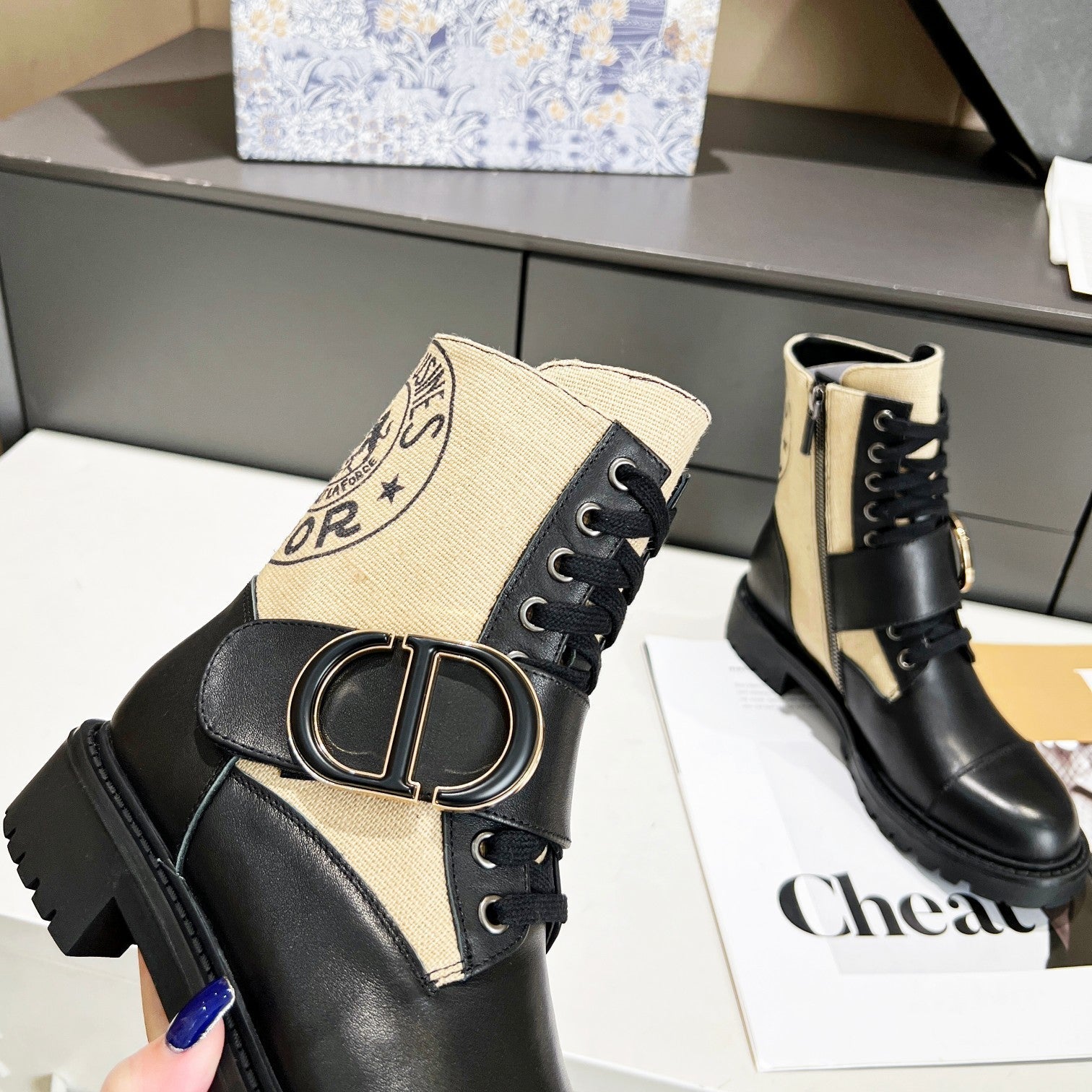 Luxury Shoes - DIR - 802