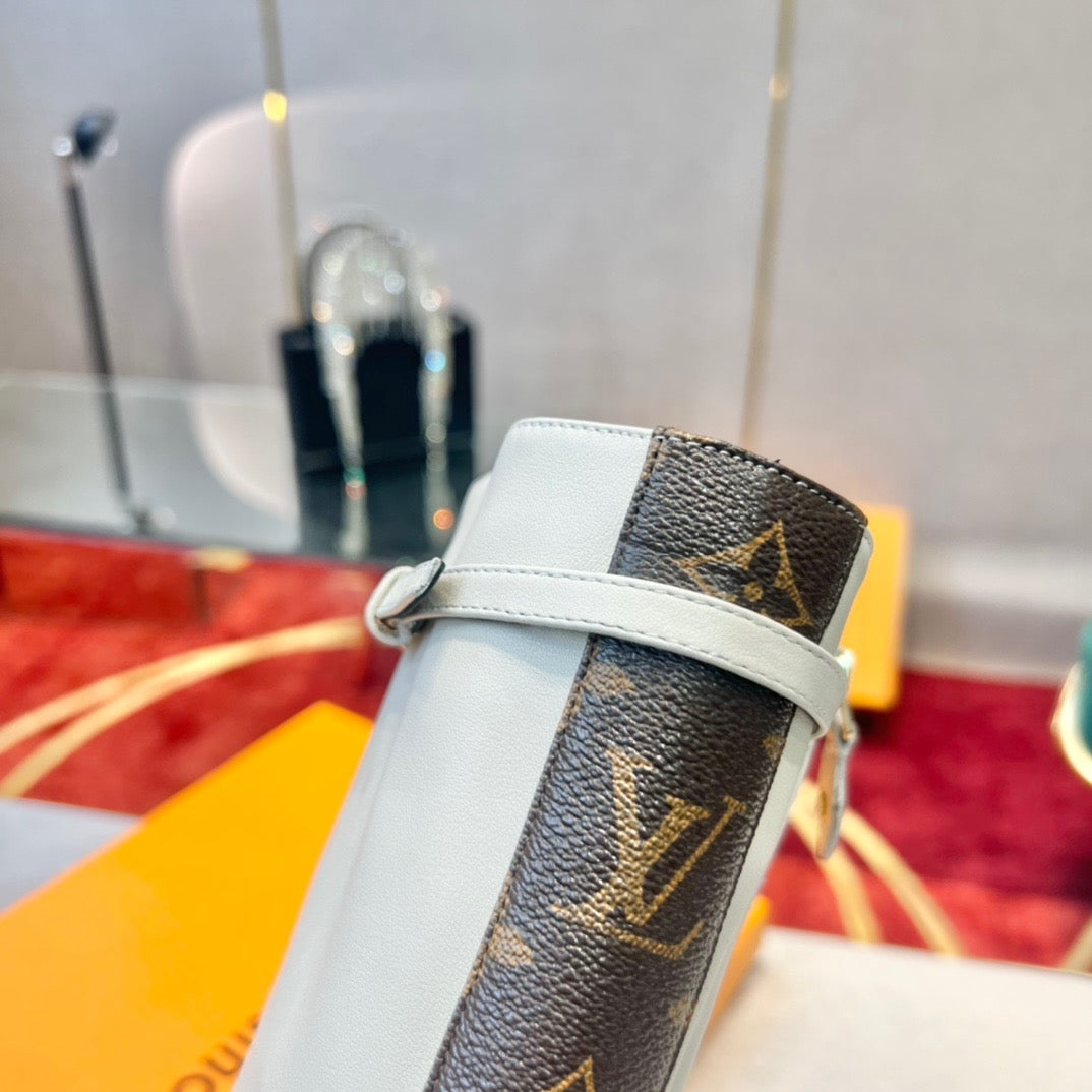 Luxury Shoes - LU-V - 496