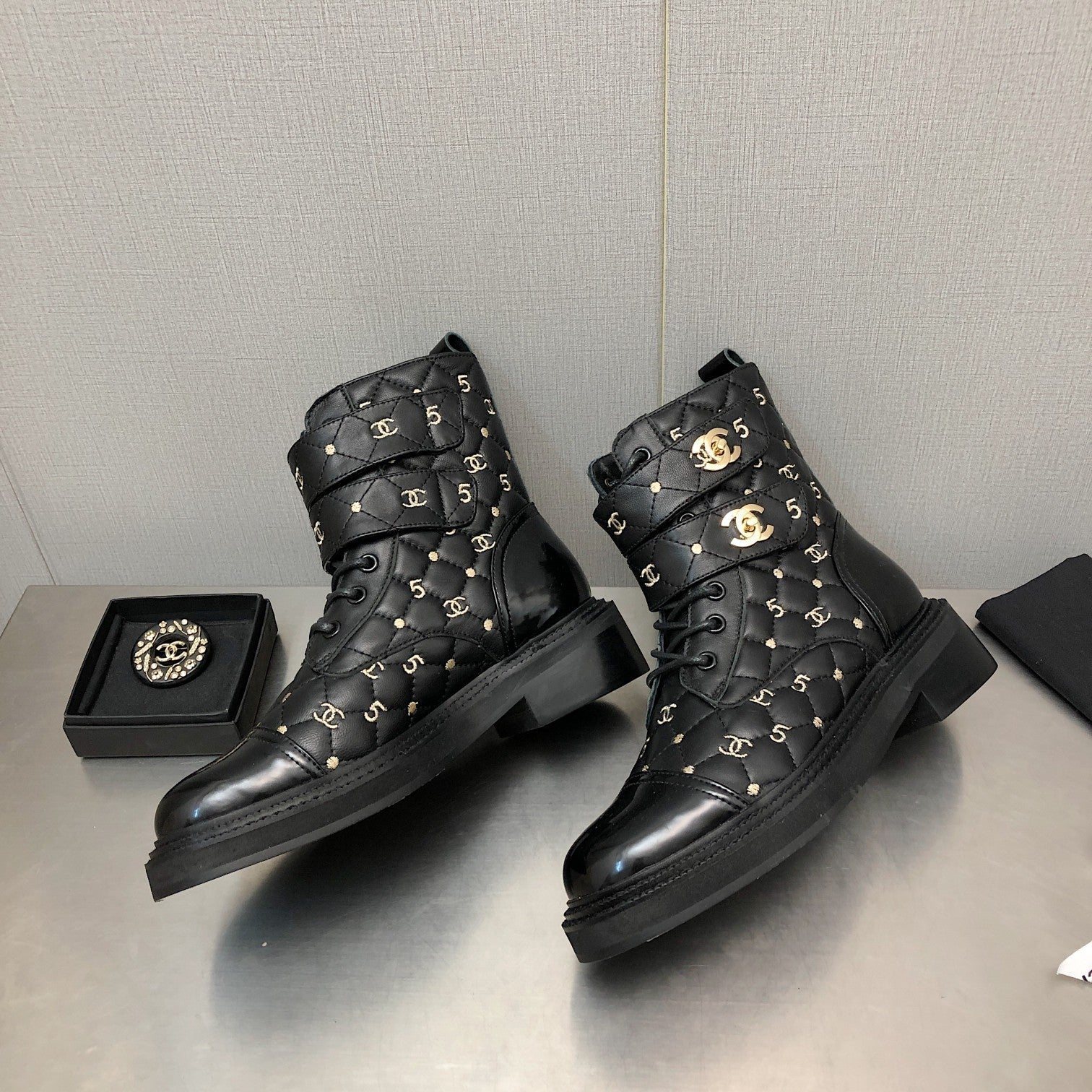 Luxury Shoes Sandals - CHL - 1271