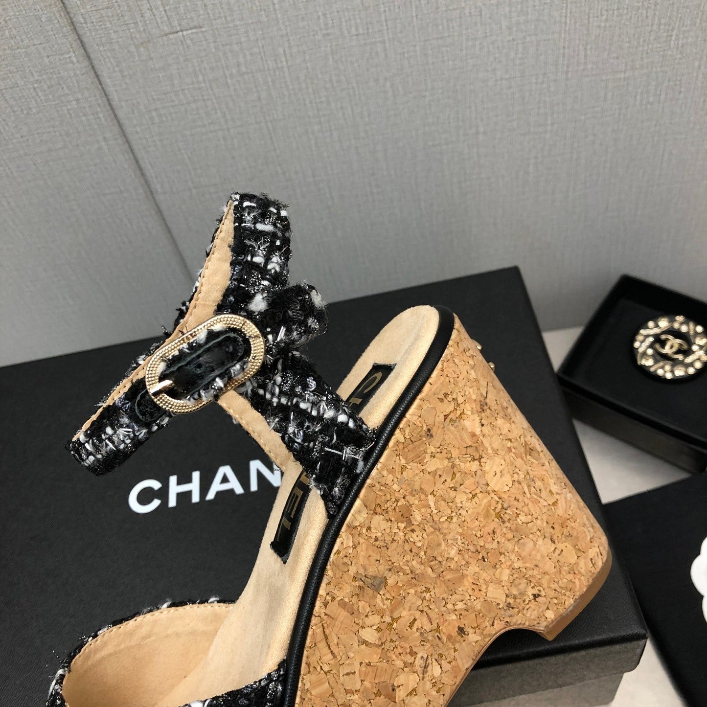 Luxury Shoes Sandals - CHL - 1033