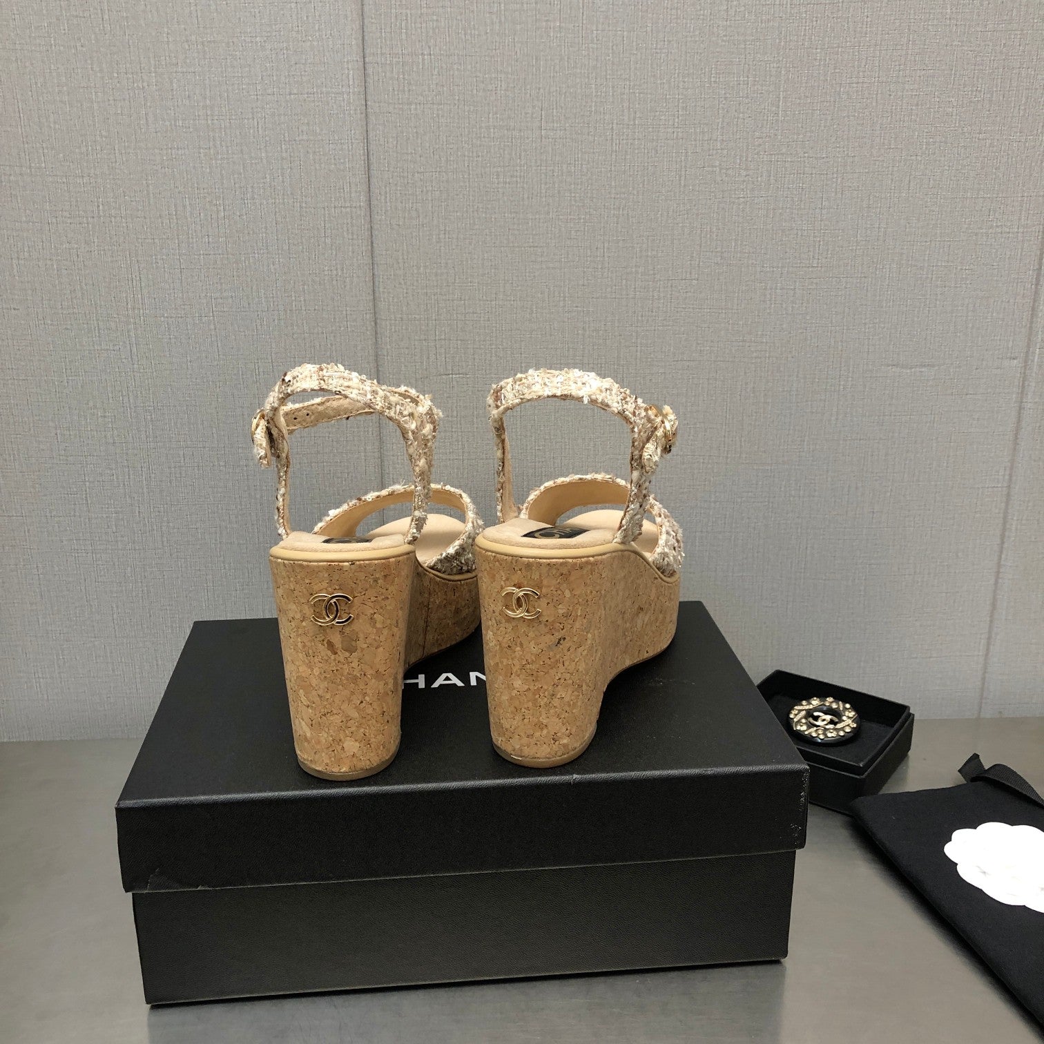 Luxury Shoes Sandals - CHL - 1032