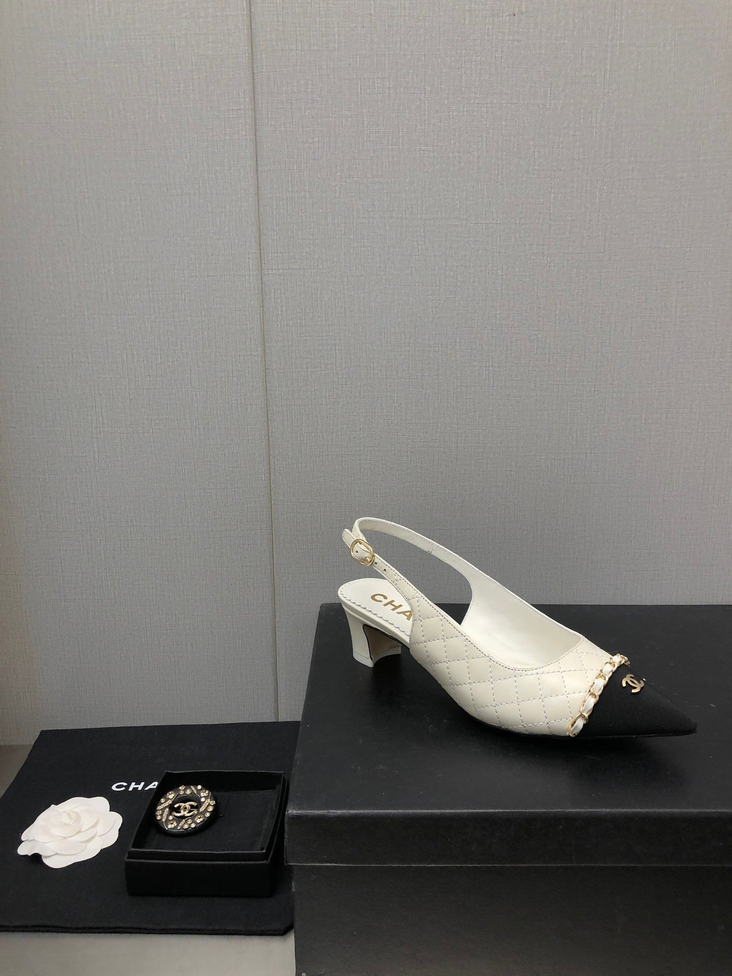 Luxury Shoes Sandals - CHL - 884