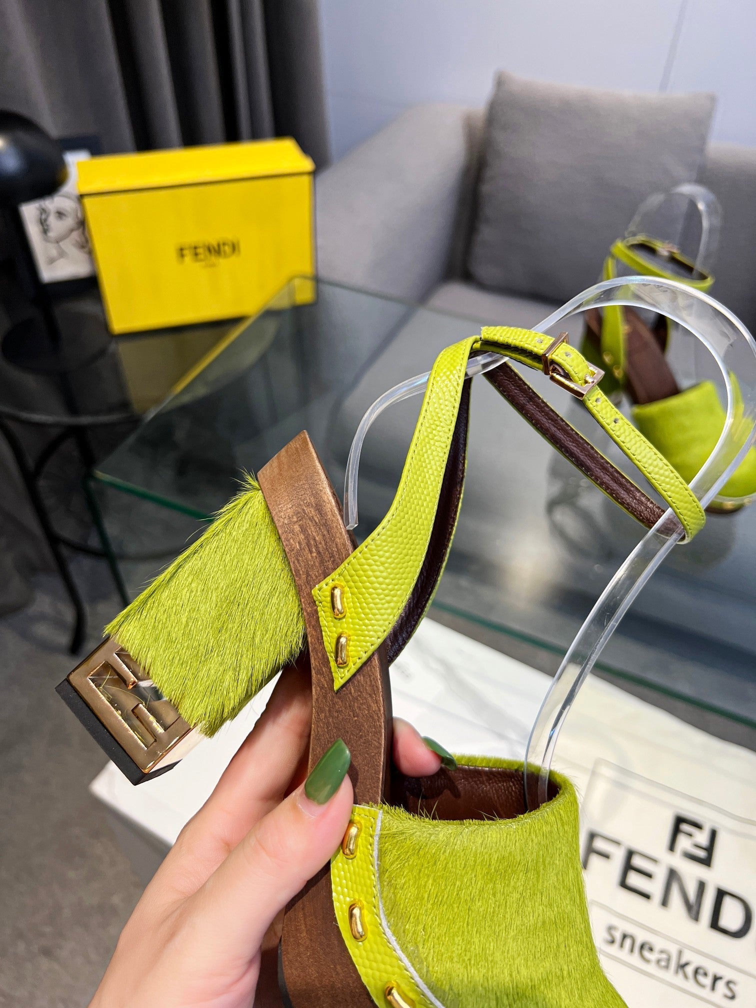 Luxury Shoes - FED - 183