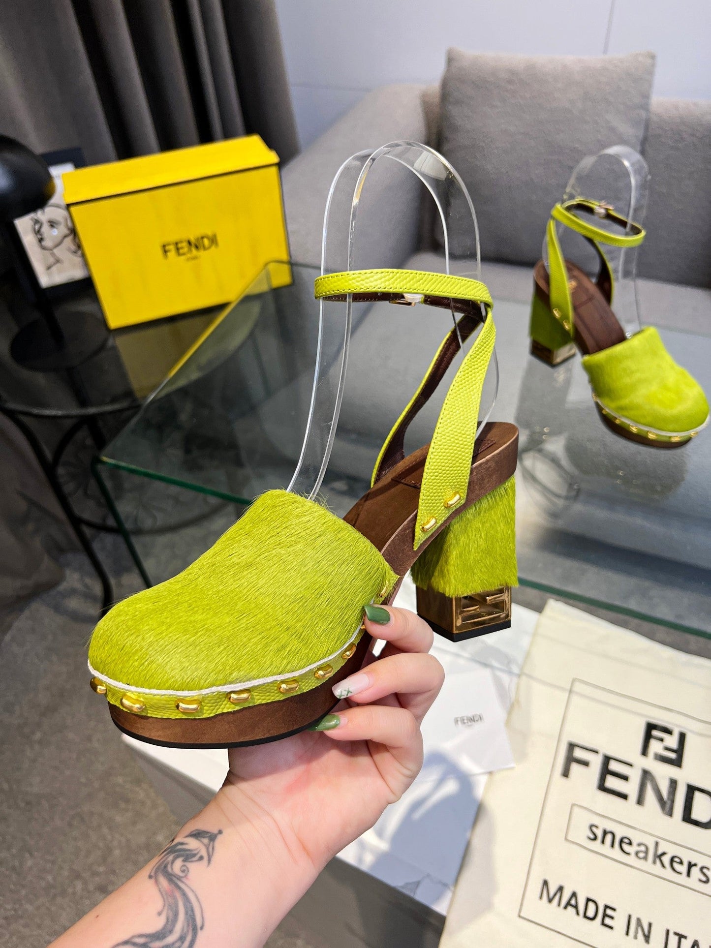 Luxury Shoes - FED - 183