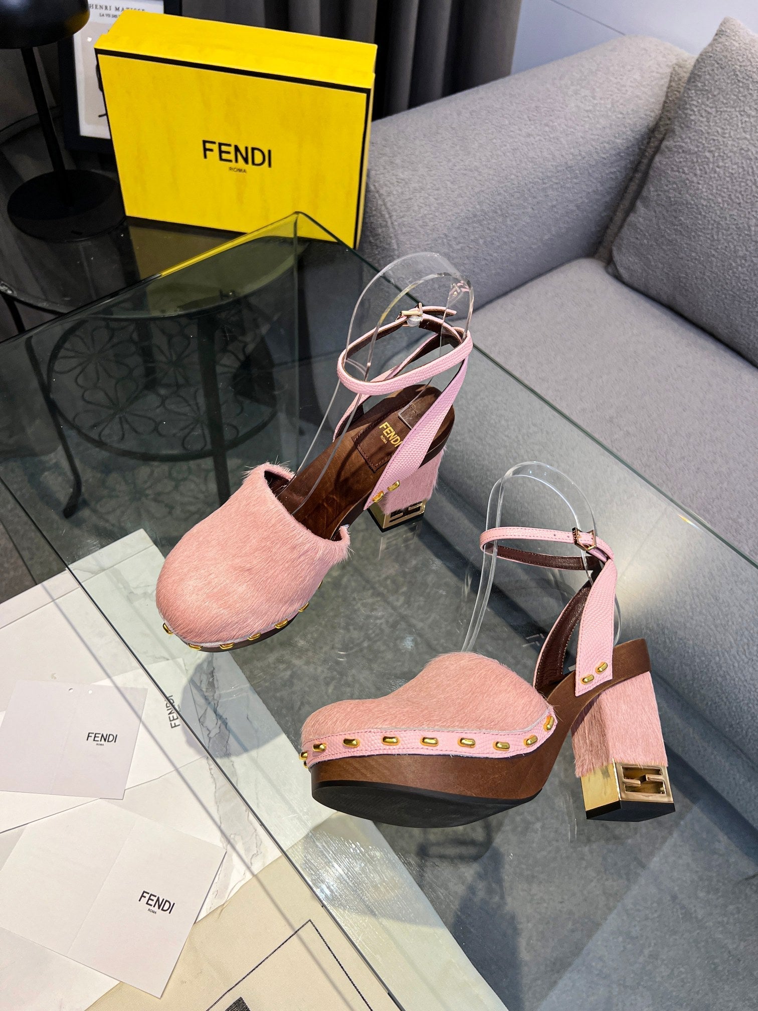 Luxury Shoes - FED - 182