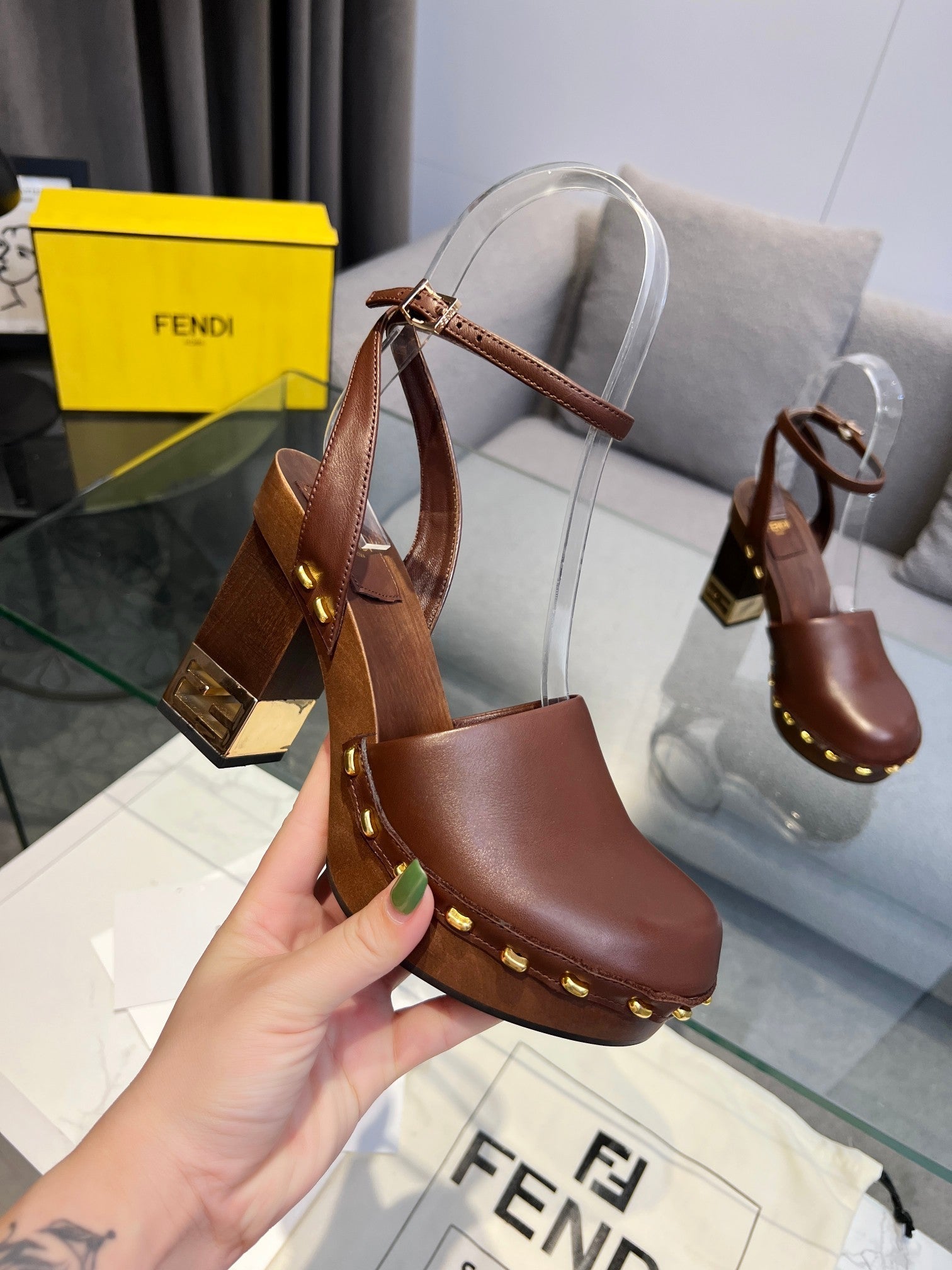 Luxury Shoes - FED - 181