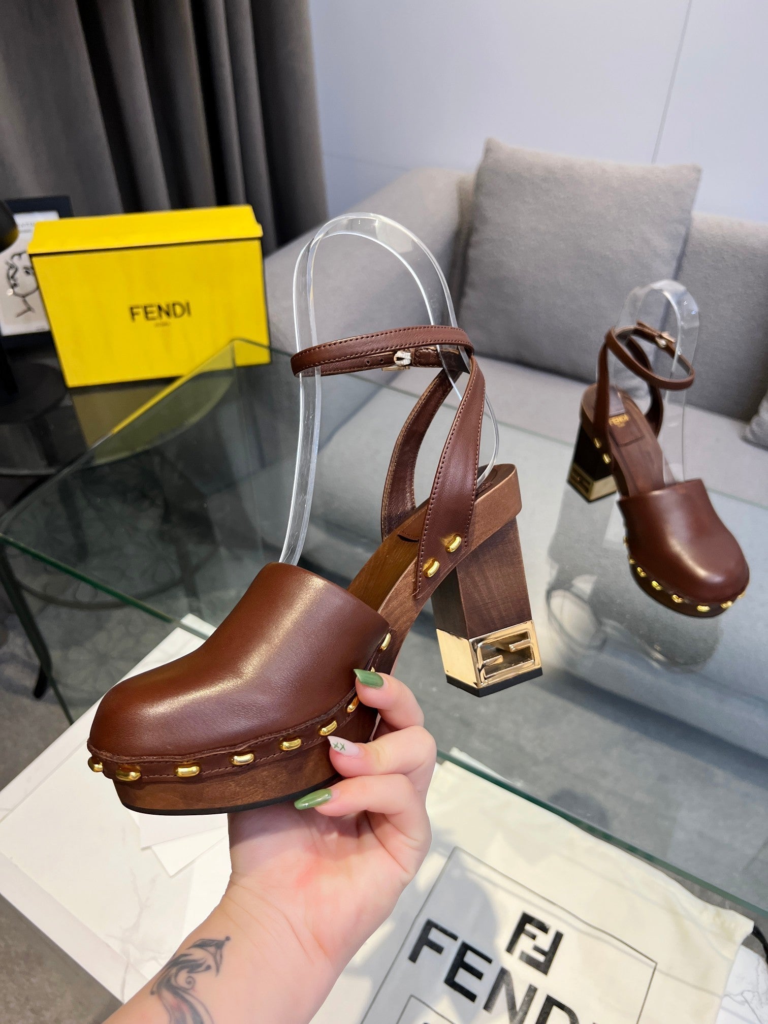 Luxury Shoes - FED - 181