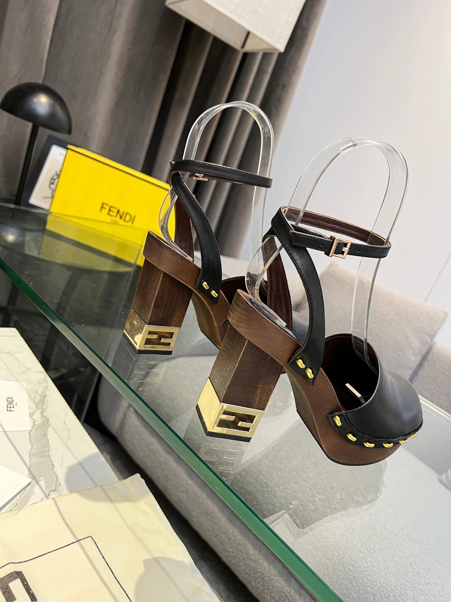 Luxury Shoes - FED - 180